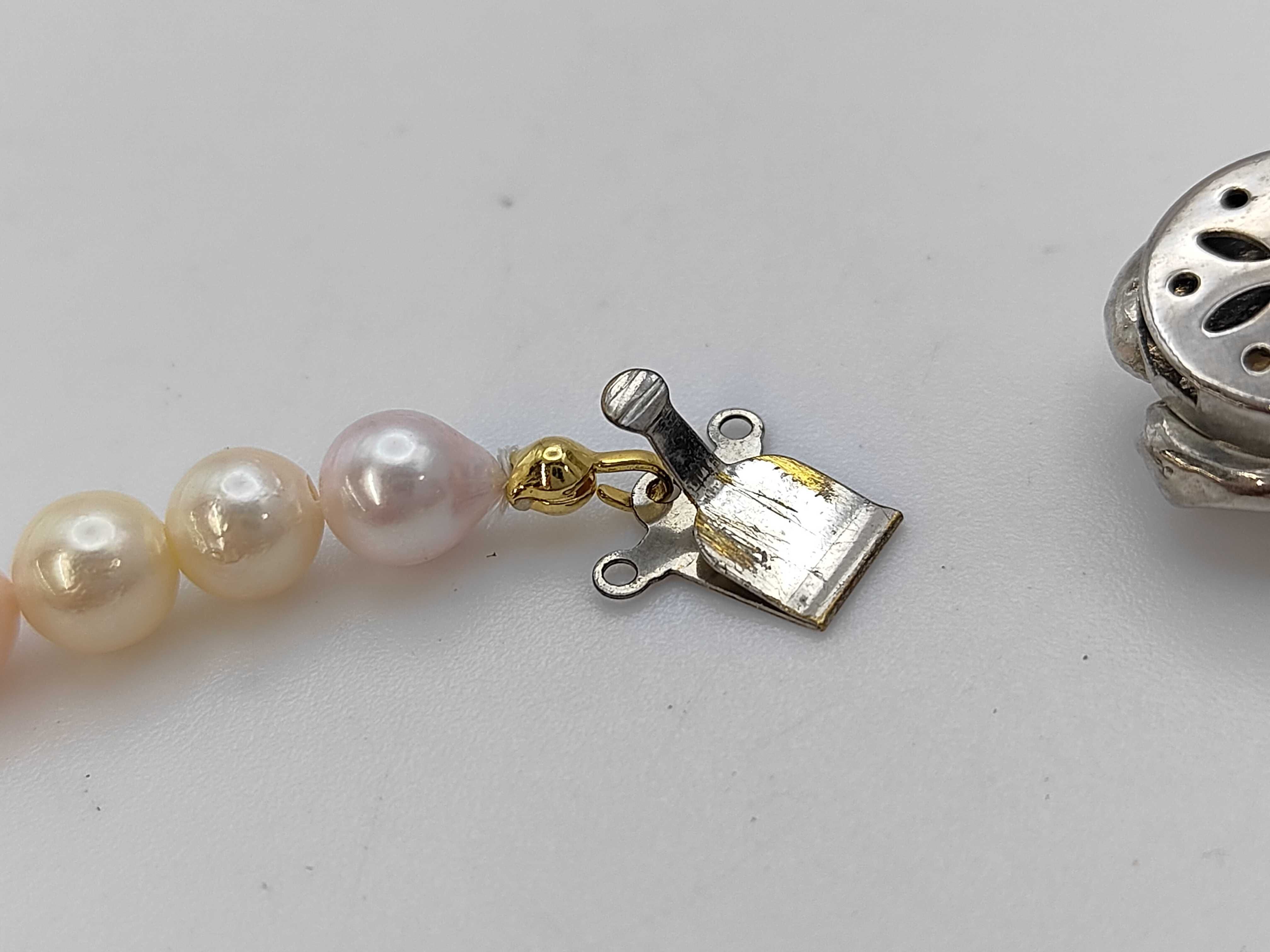 A Stunning Multicolor Freshwater Cultured Pearl Necklace with Two Tone Filigree Clasp