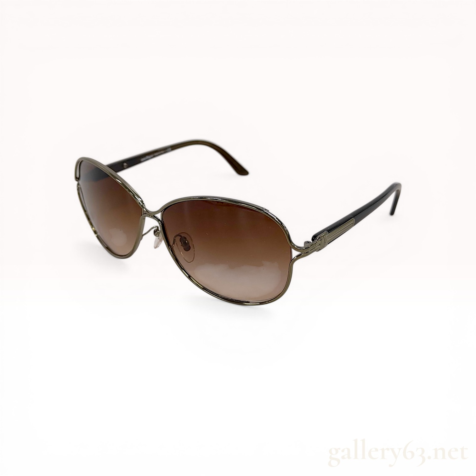 Salvatore Ferragamo Model 1195 Oversized Oval Sunglasses
