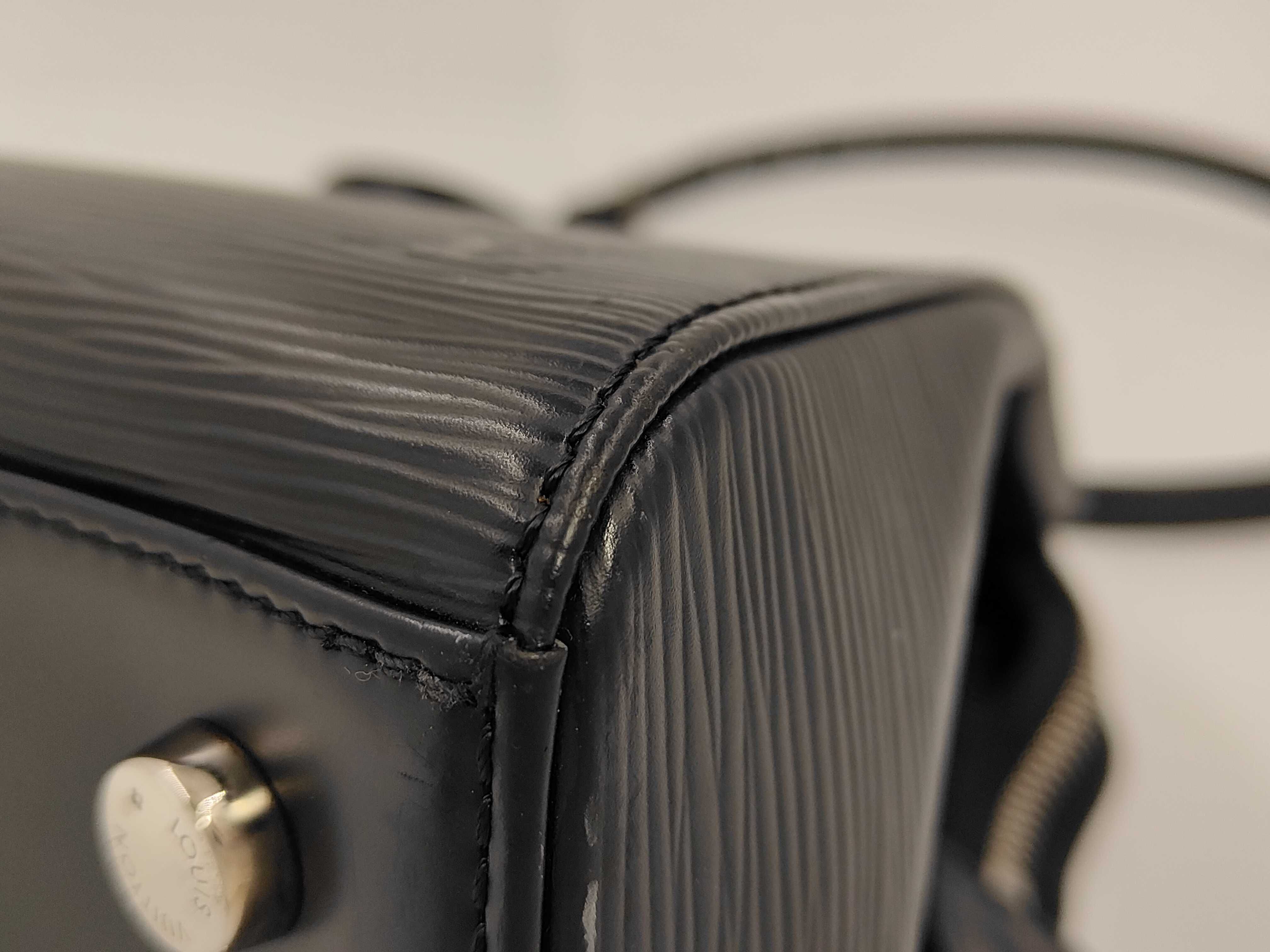 Louis Vuitton Black Epi Leather Brea MM Handbag
