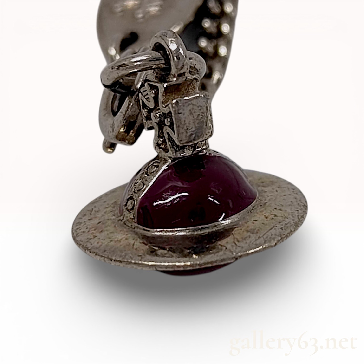 Vivienne Westwood Silver-Tone Curb Bracelet with Magenta Orb