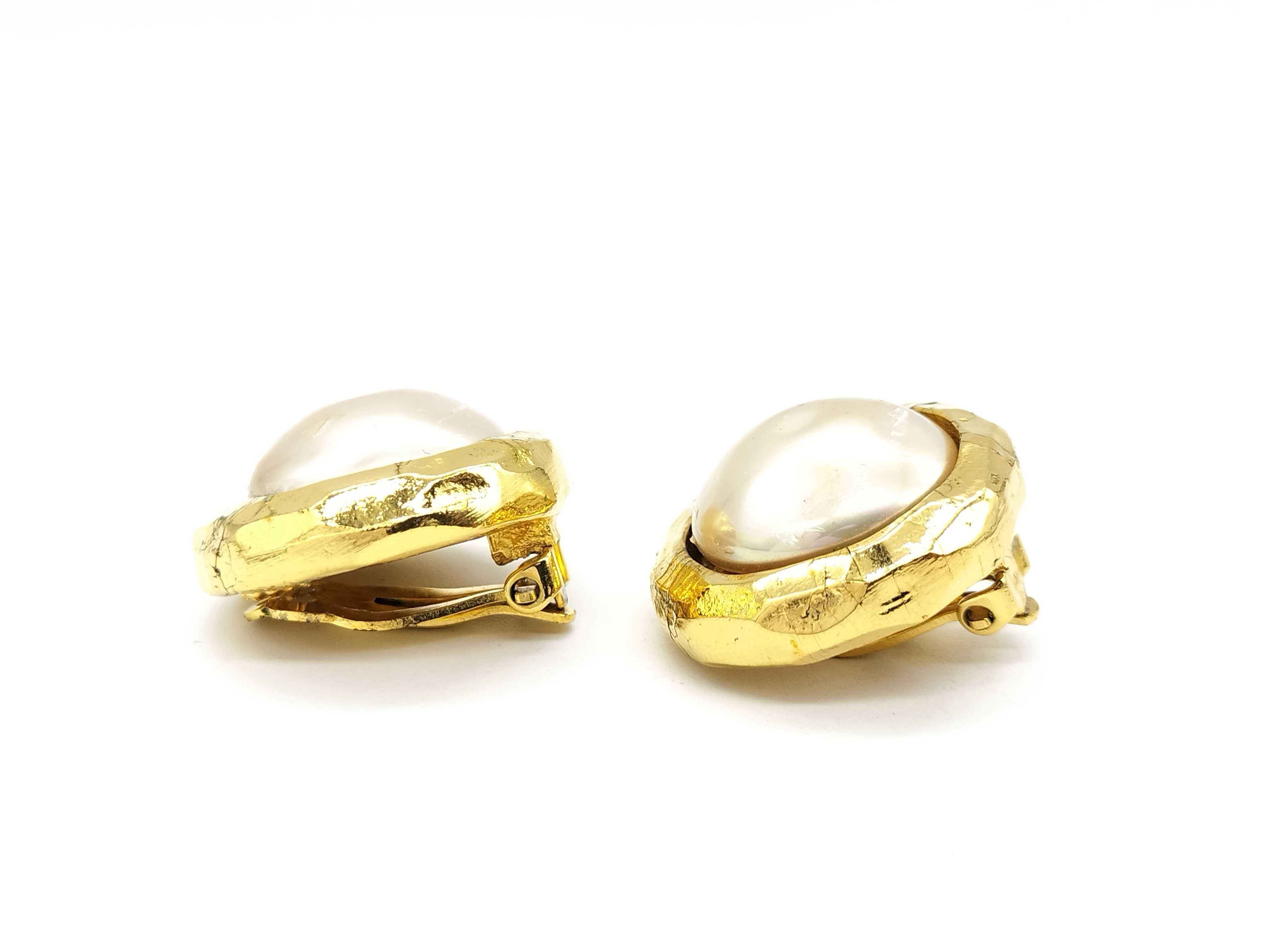 1980s vintage Chanel Mabe Pearl Gold Plated Earrings