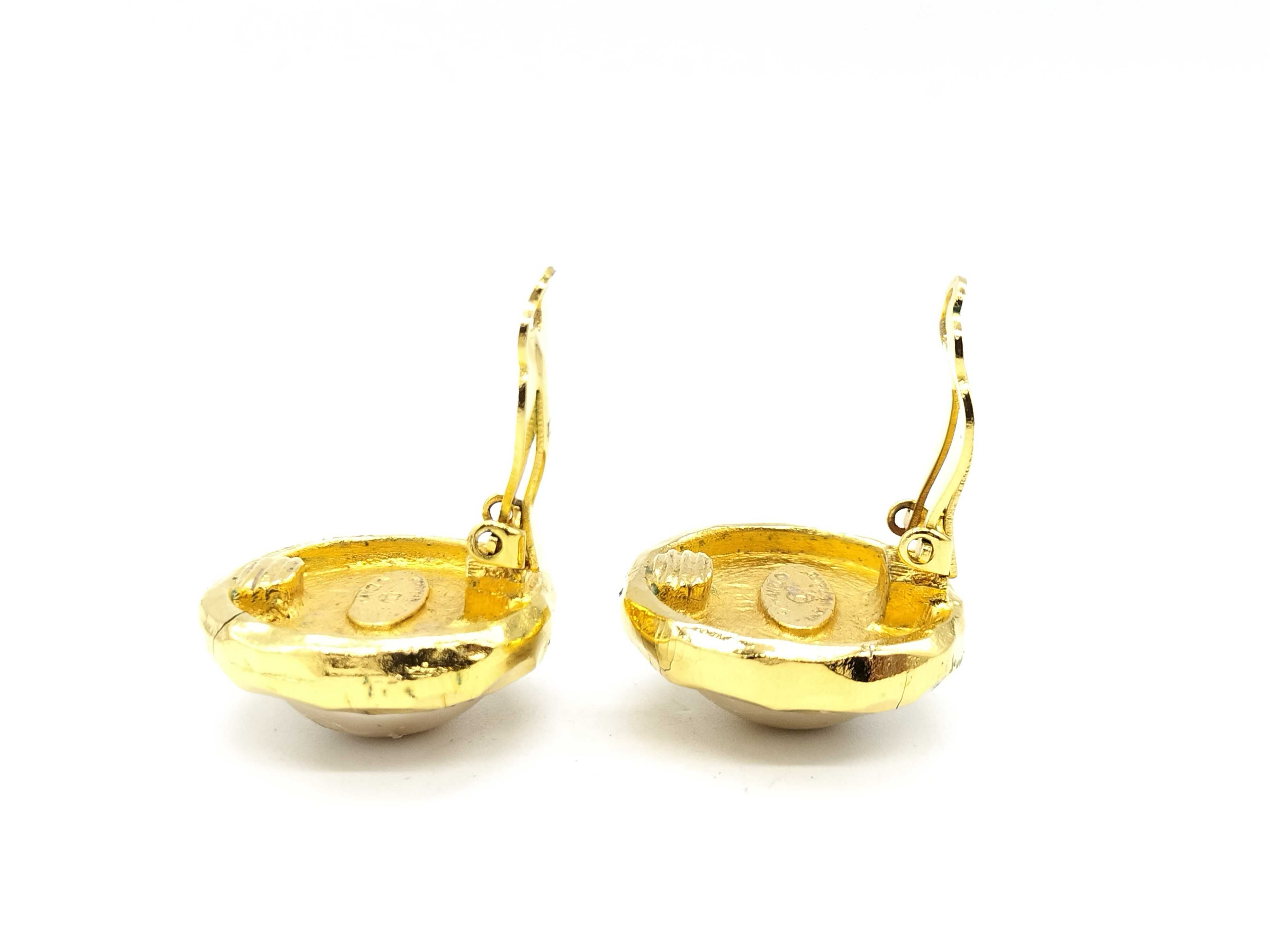 1980s vintage Chanel Mabe Pearl Gold Plated Earrings
