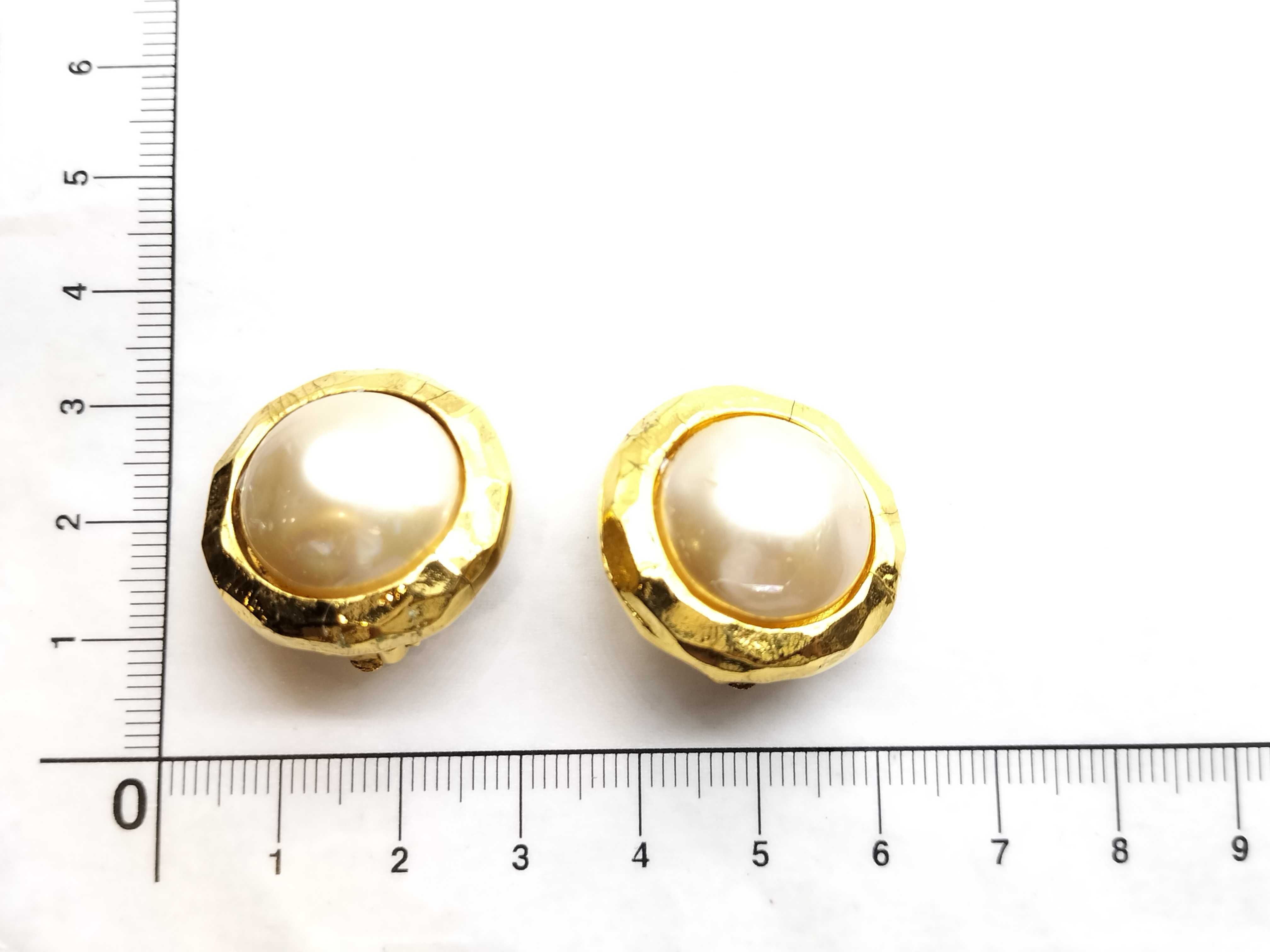 1980s vintage Chanel Mabe Pearl Gold Plated Earrings