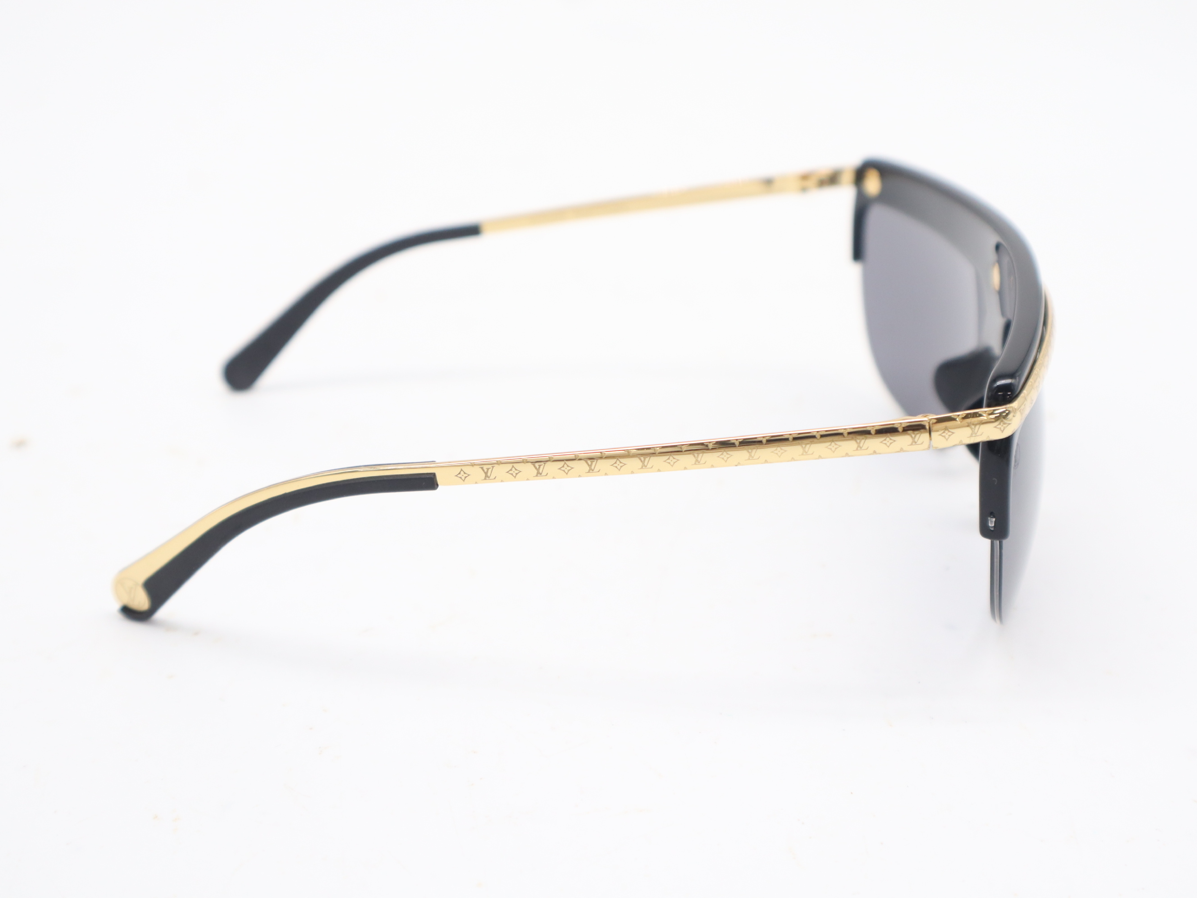 Louis Vuitton Easy Rider Shield Sunglasses
