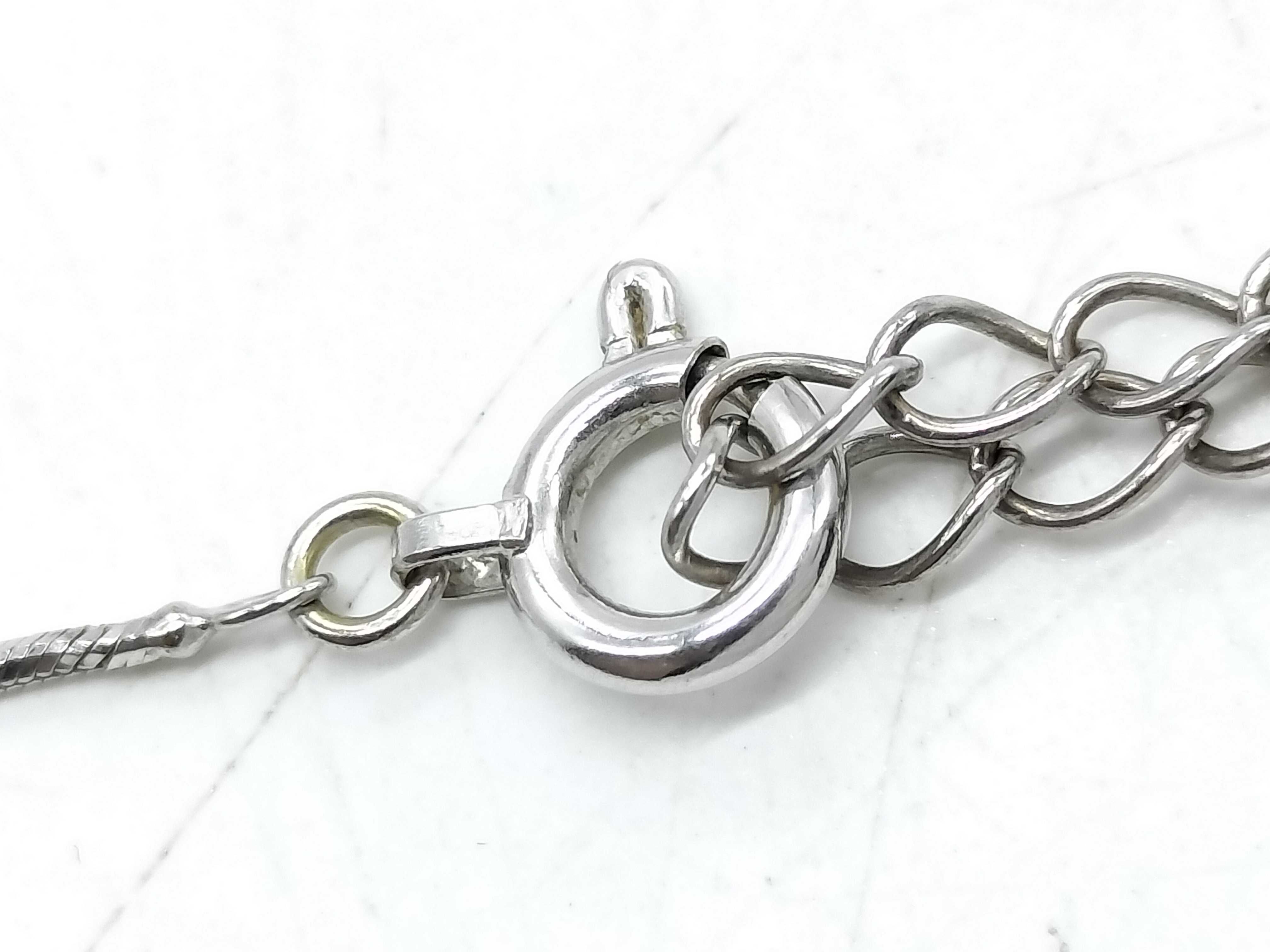 10K White Gold and Diamond Pendant Necklace