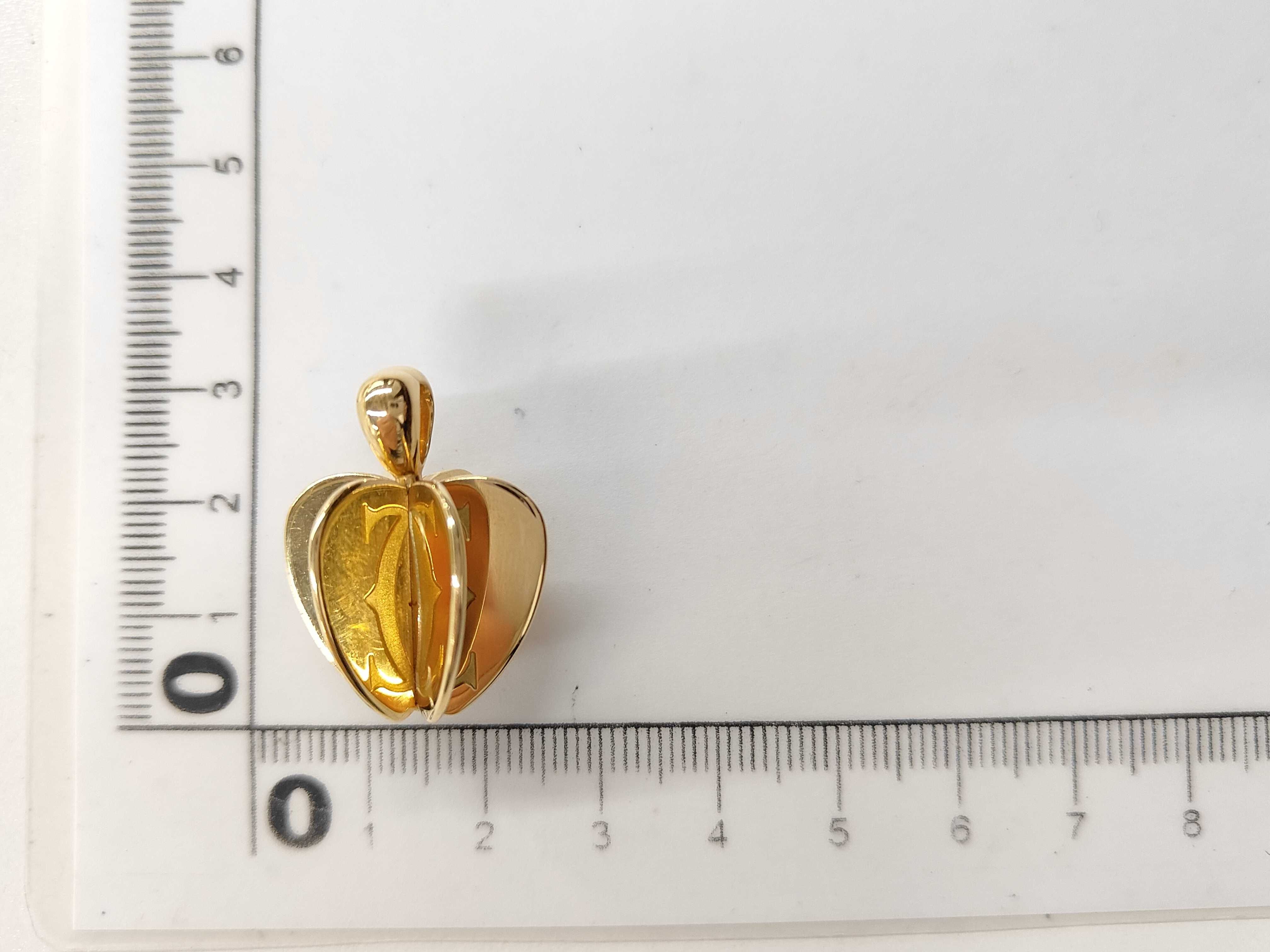 Cartier French 2000's 18 Karat Yellow Gold Golden Apple Pendant