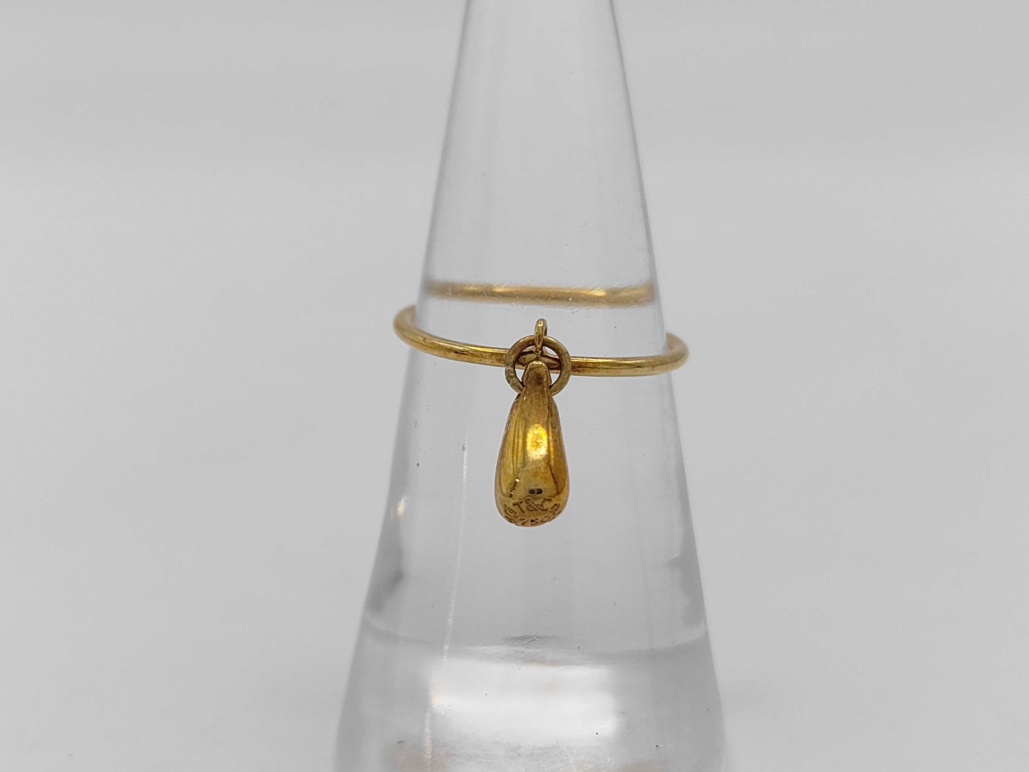 Tiffany and Co. Elsa Peretti 18K Yellow Gold Teardrop Dangle Charm Ring with Box