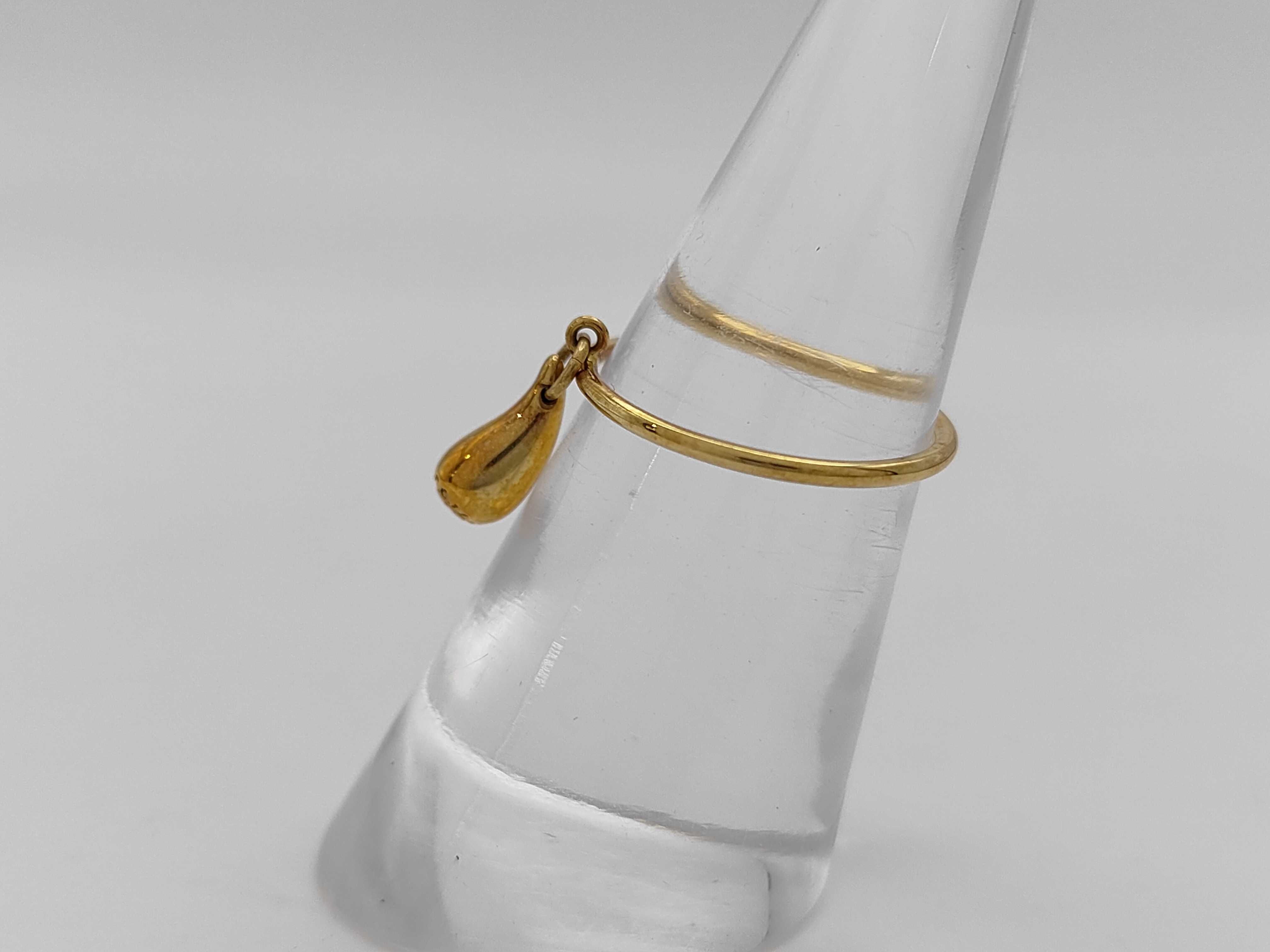 Tiffany and Co. Elsa Peretti 18K Yellow Gold Teardrop Dangle Charm Ring with Box