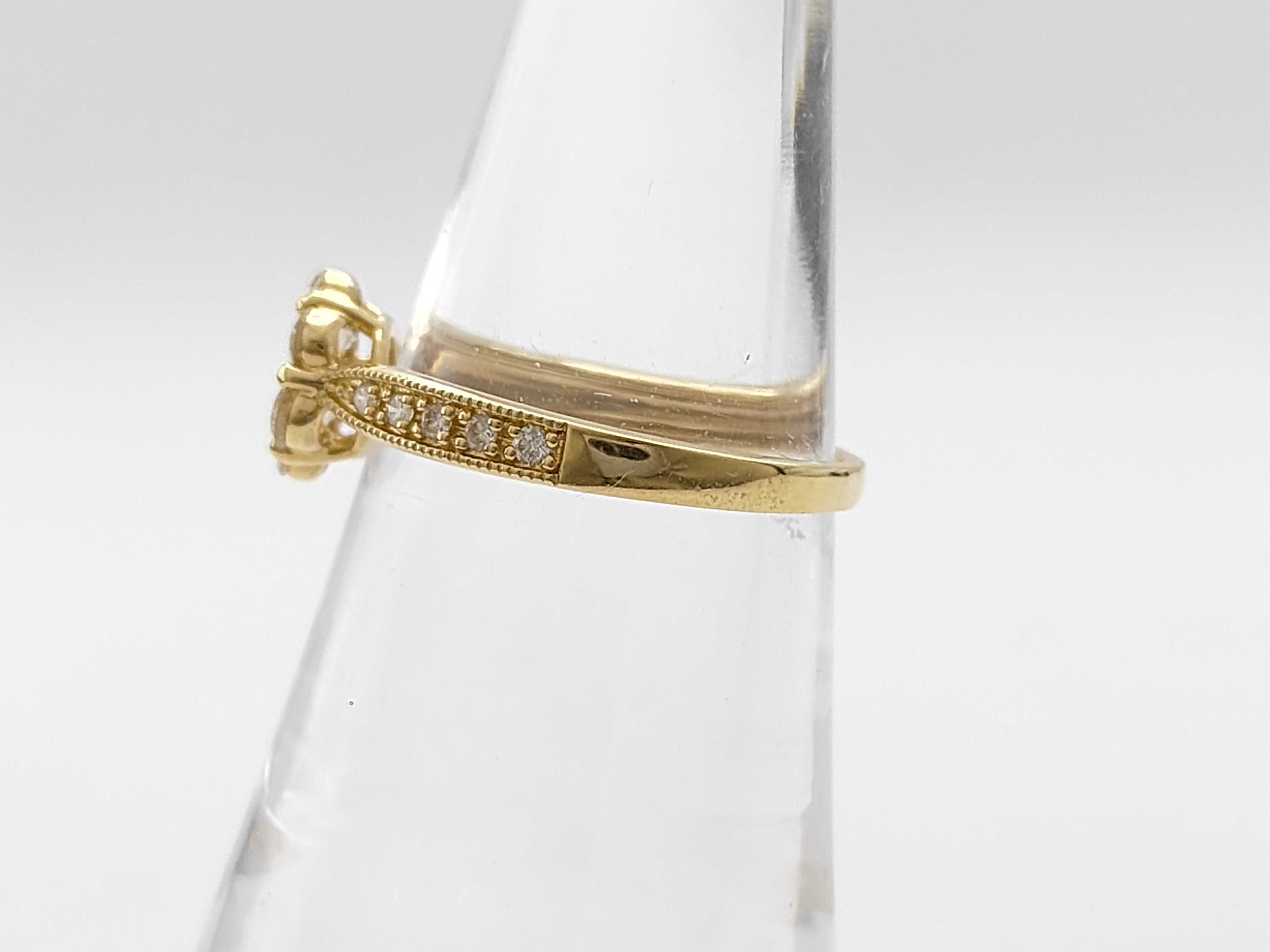 18 Karat Yellow Gold and Diamond Floral Cluster Ring