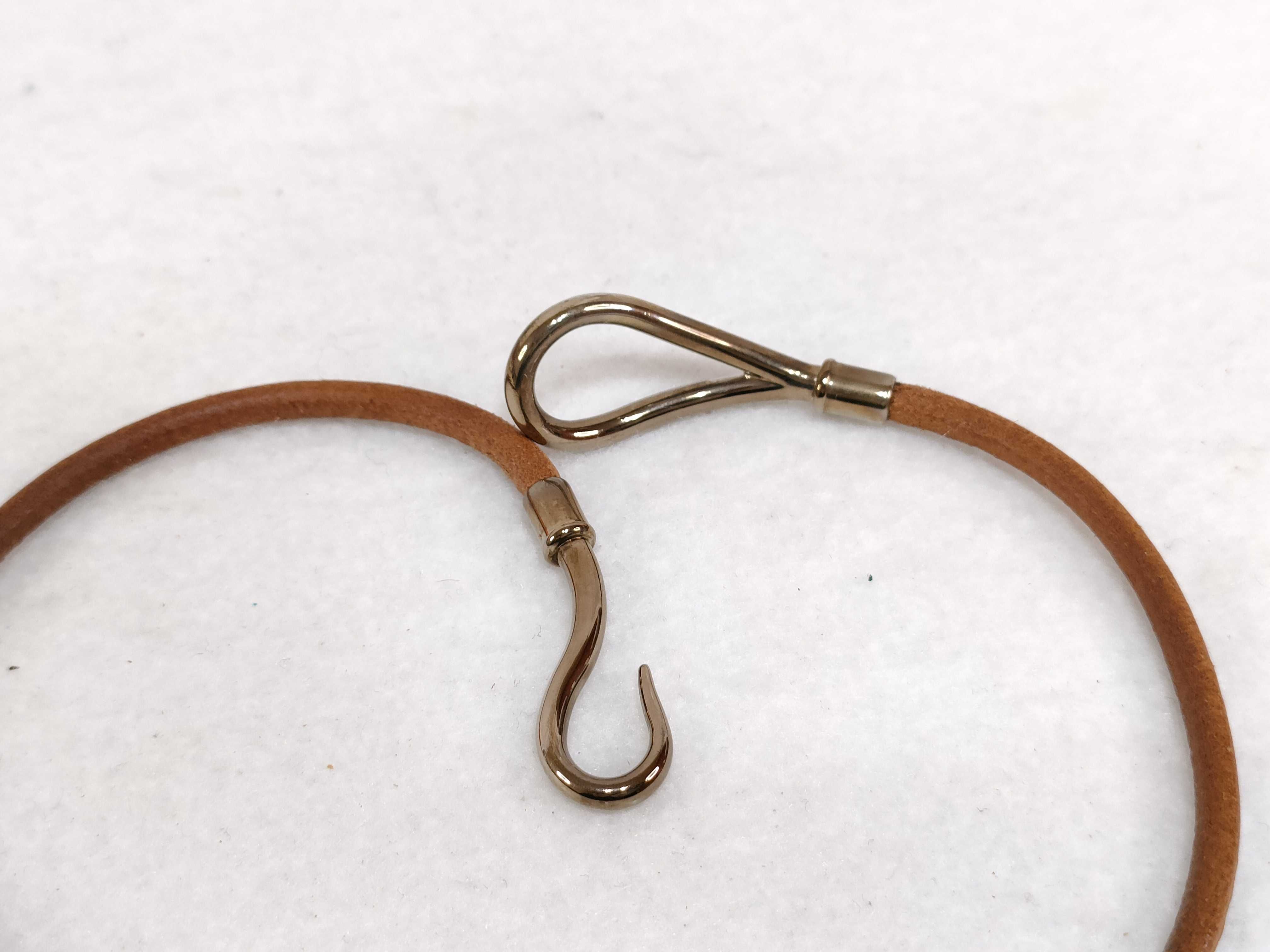Hermes Jumbo Hook double tour bracelet in brown leather with palladium-plated hardware
