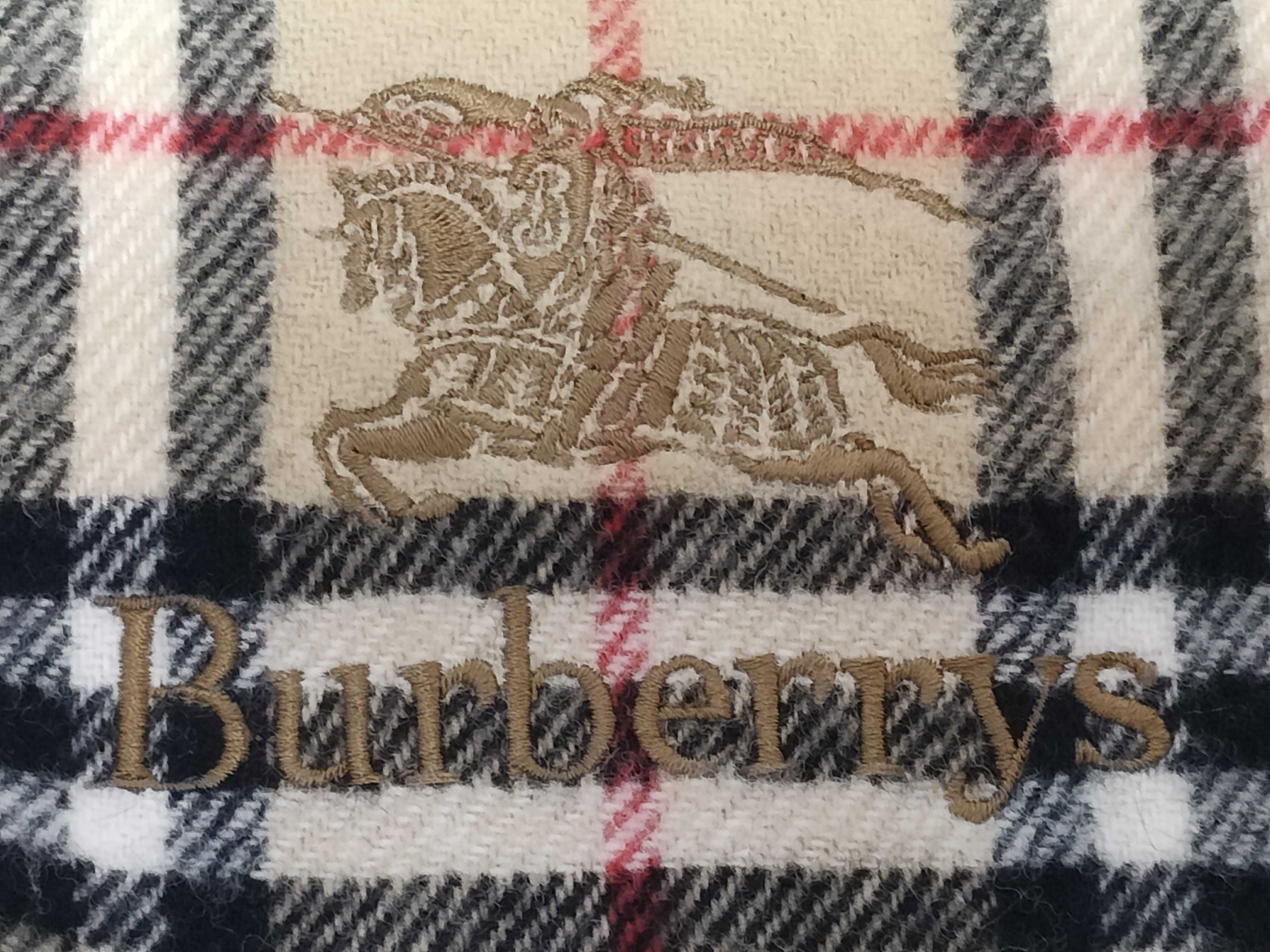 Burberrys Vintage House Check Wool Scarf