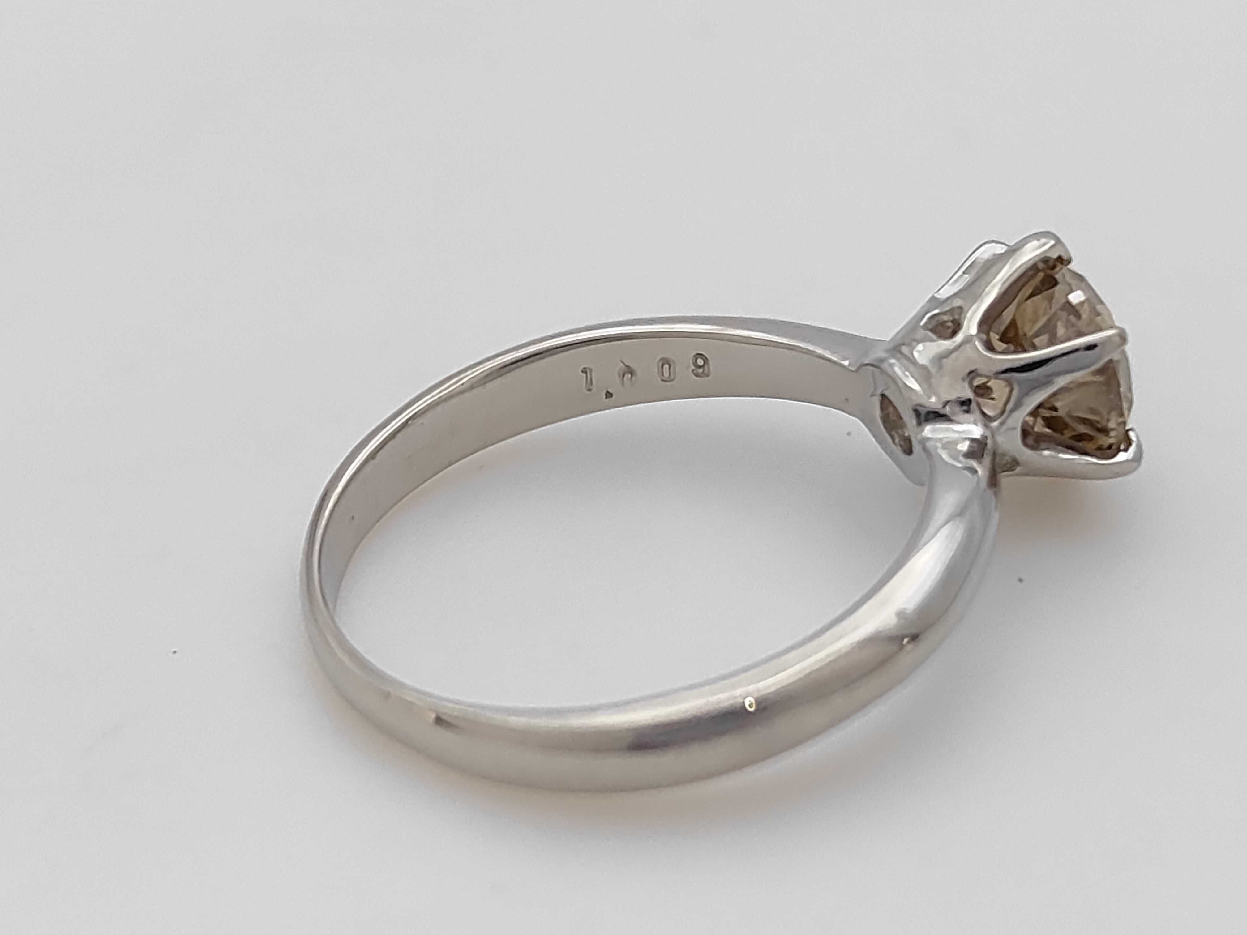 Platinum Solitaire Ring with 1.009 Carat Round Brilliant Cut Fancy Brown Diamond
