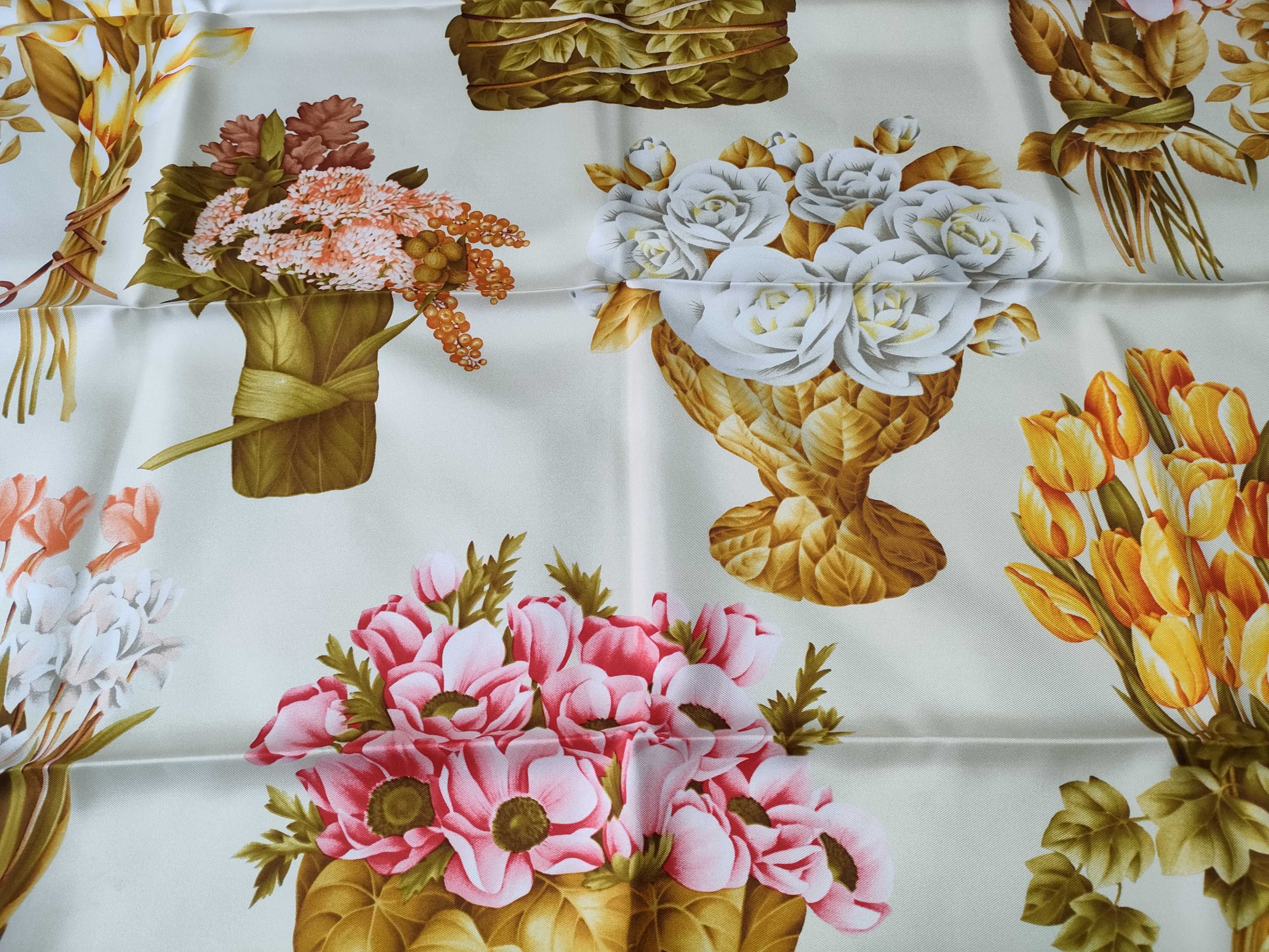 Gucci Floral Bouquet Silk Scarf with Original Box