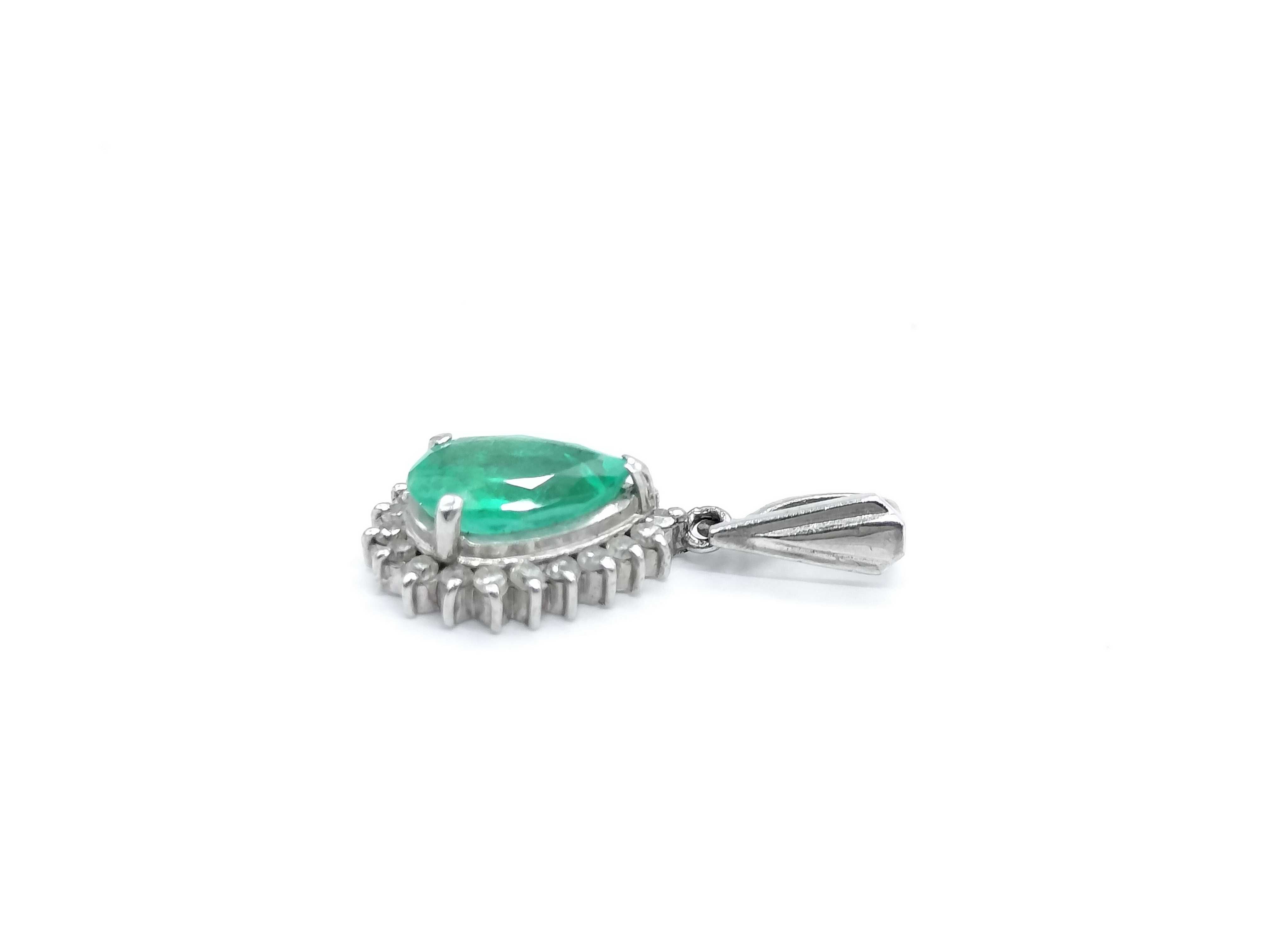 Pt900 Pear Shaped Emerald and Diamond Halo Pendant
