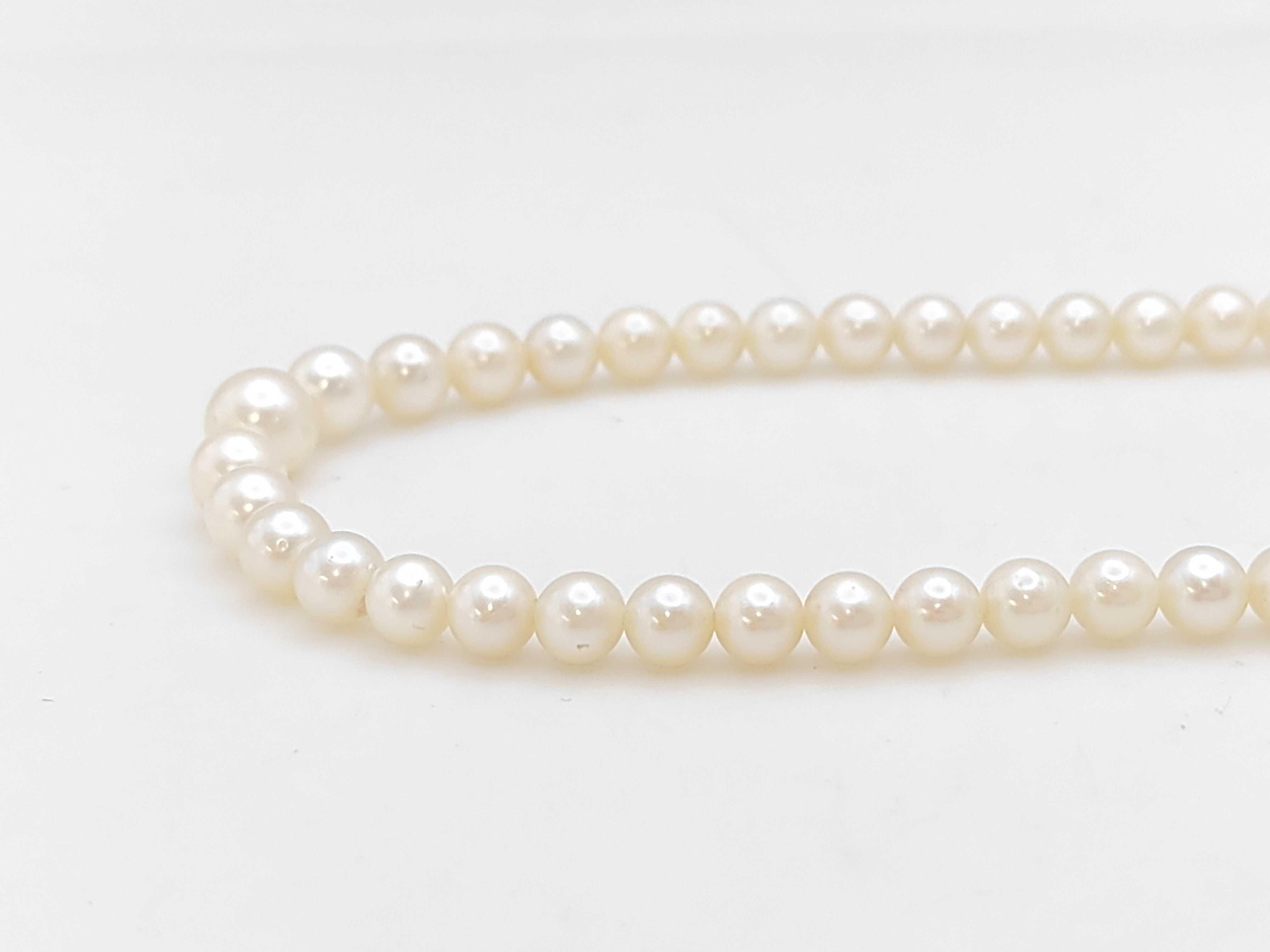 Vintage Graduated Semi-Round Pearl Necklace with Silver Clasp