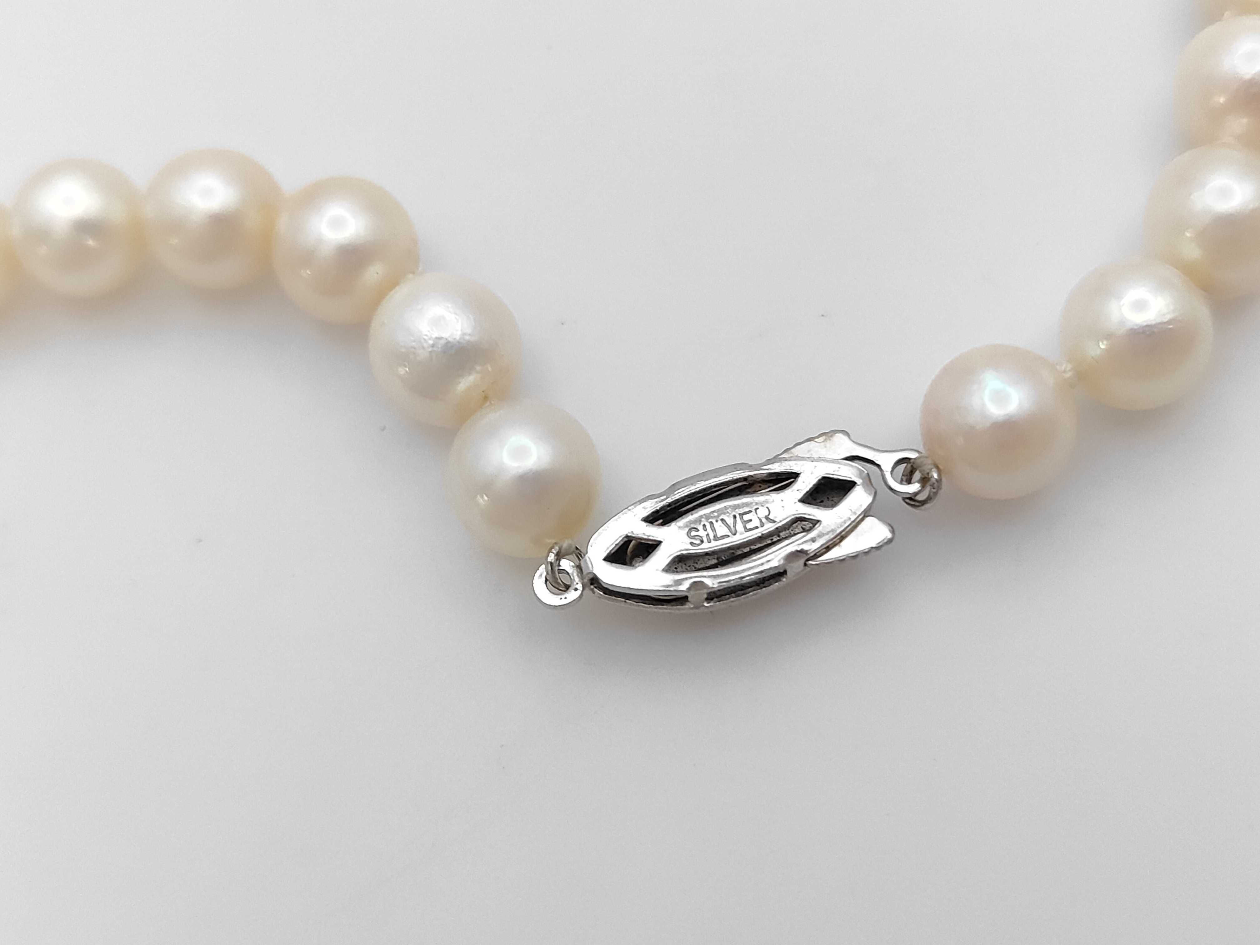 Single-Strand Semi-Round Cultured Pearl Necklace with Silver Clasp