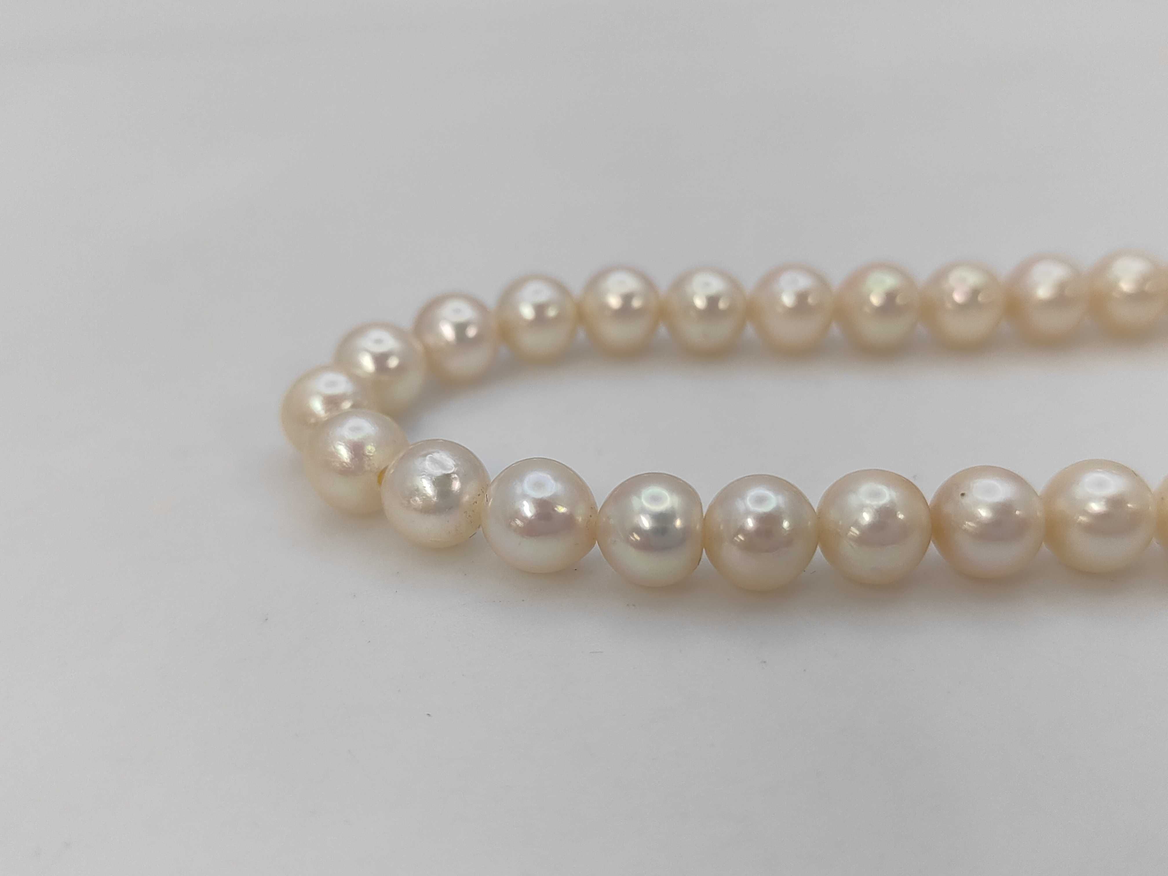 Single-Strand Semi-Round Cultured Pearl Necklace with Silver Clasp