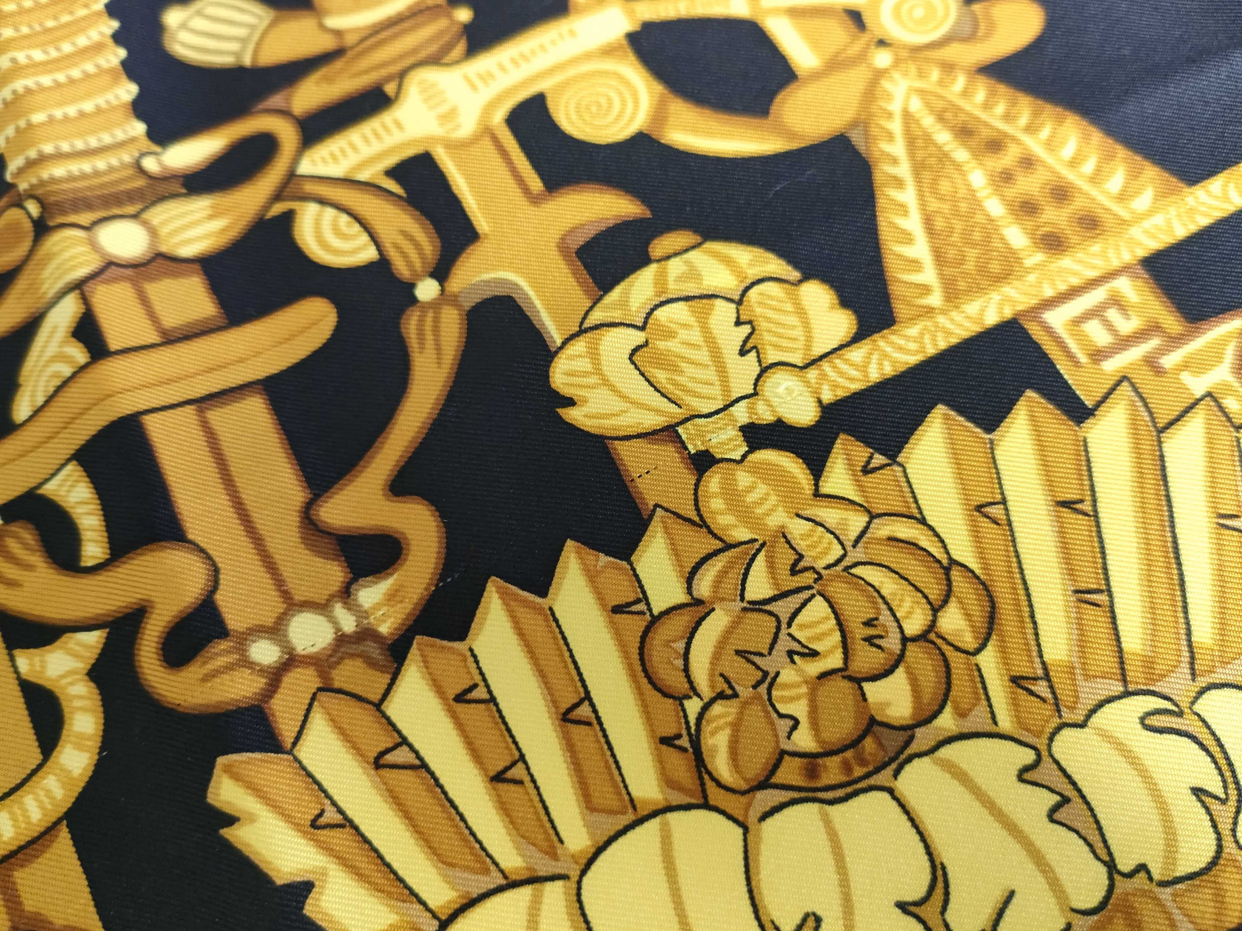 Hermes Armets en Panache Silk Scarf 90cm Carre by Annie Faivre with Box
