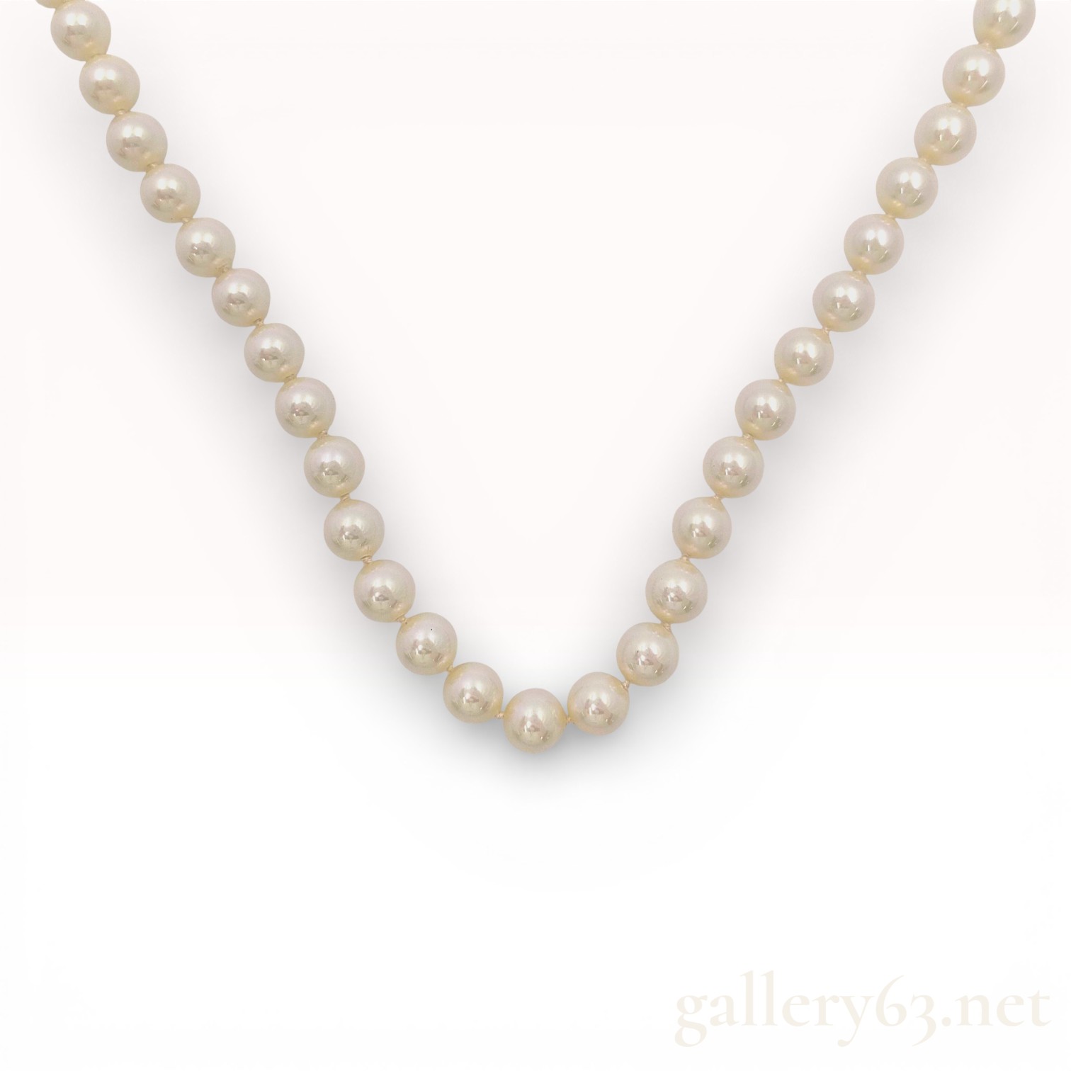 Christian Dior Vintage Simulated Pearl Single Strand Necklace