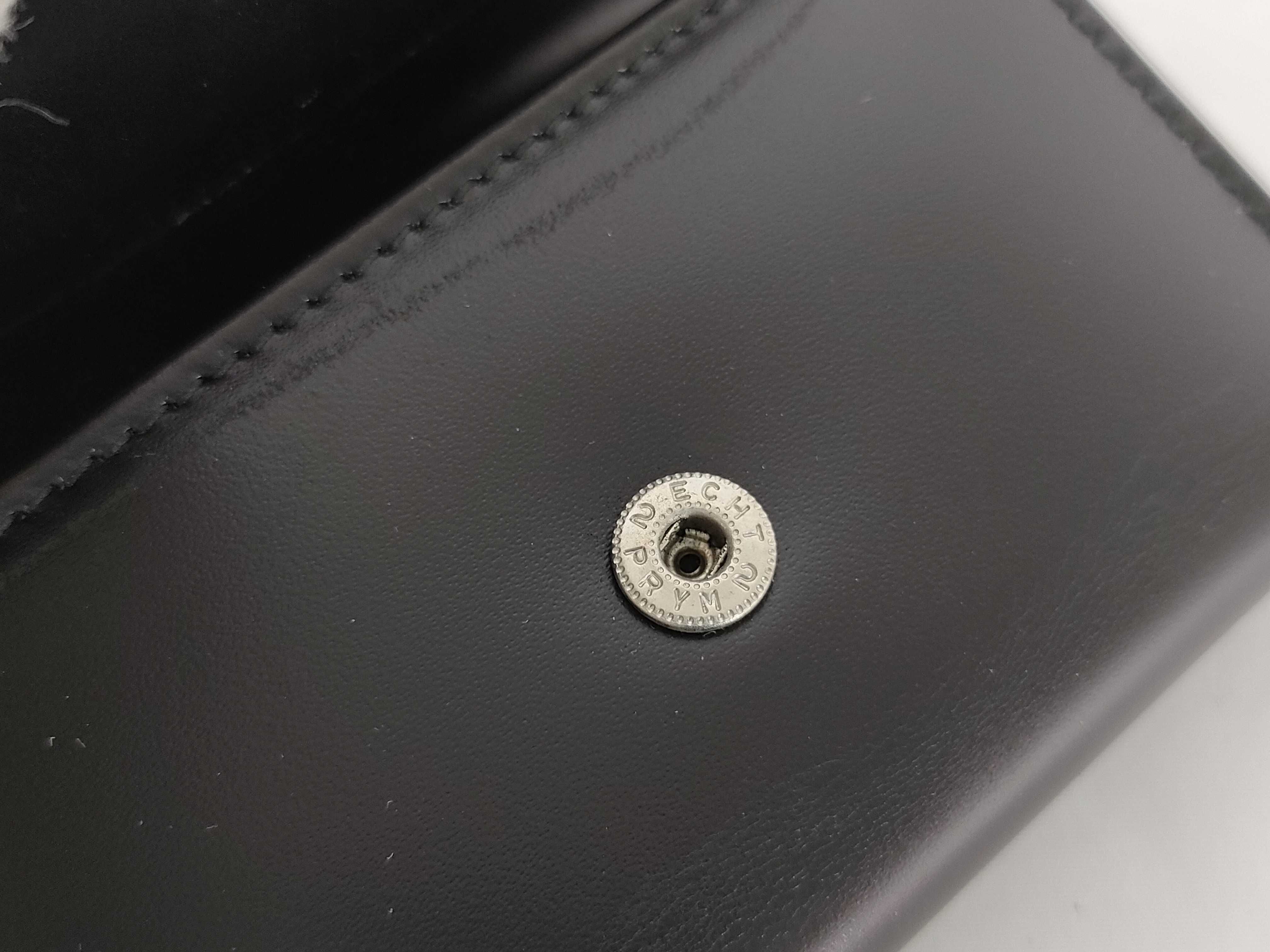 Gucci Black Leather Key Case with Interlocking G Hardware - Excellent Condition