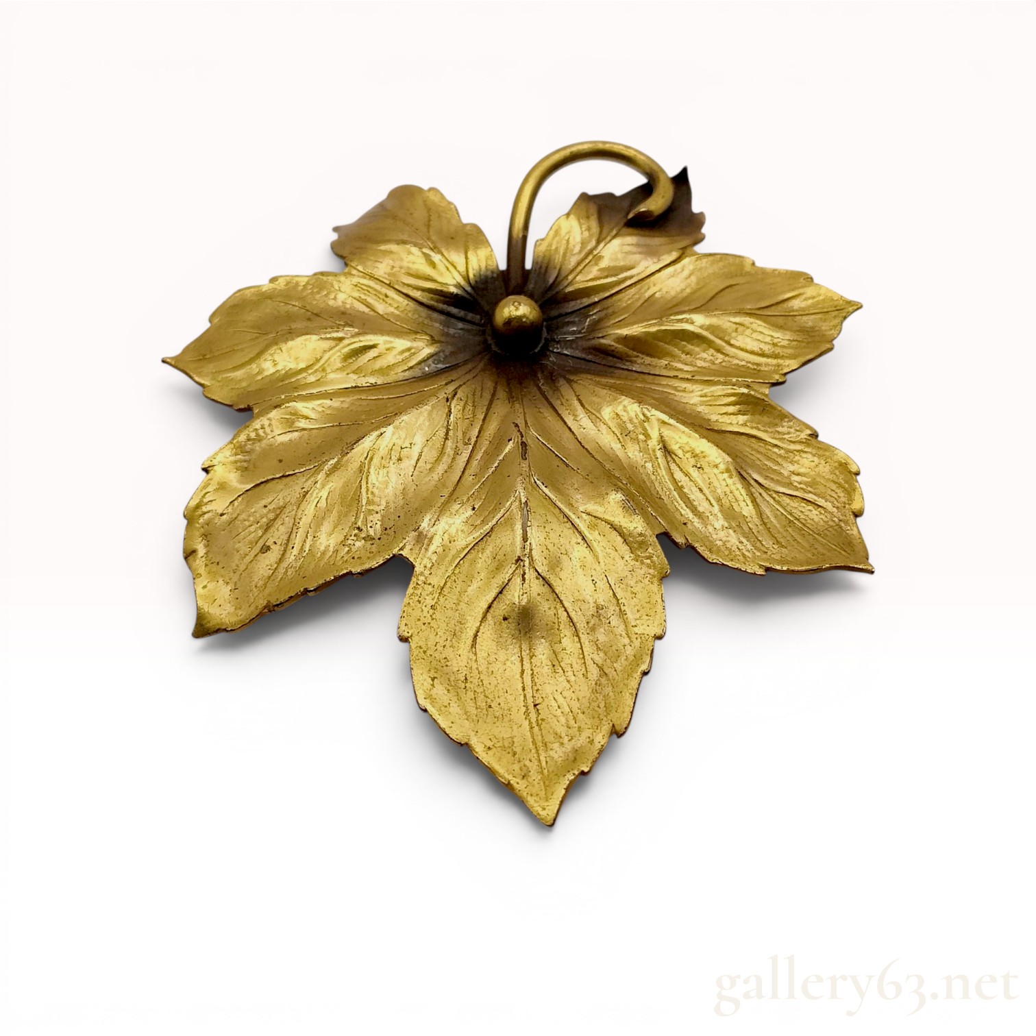 Joseff of Hollywood Antiqued Gold Tone Maple Leaf Fur Clip