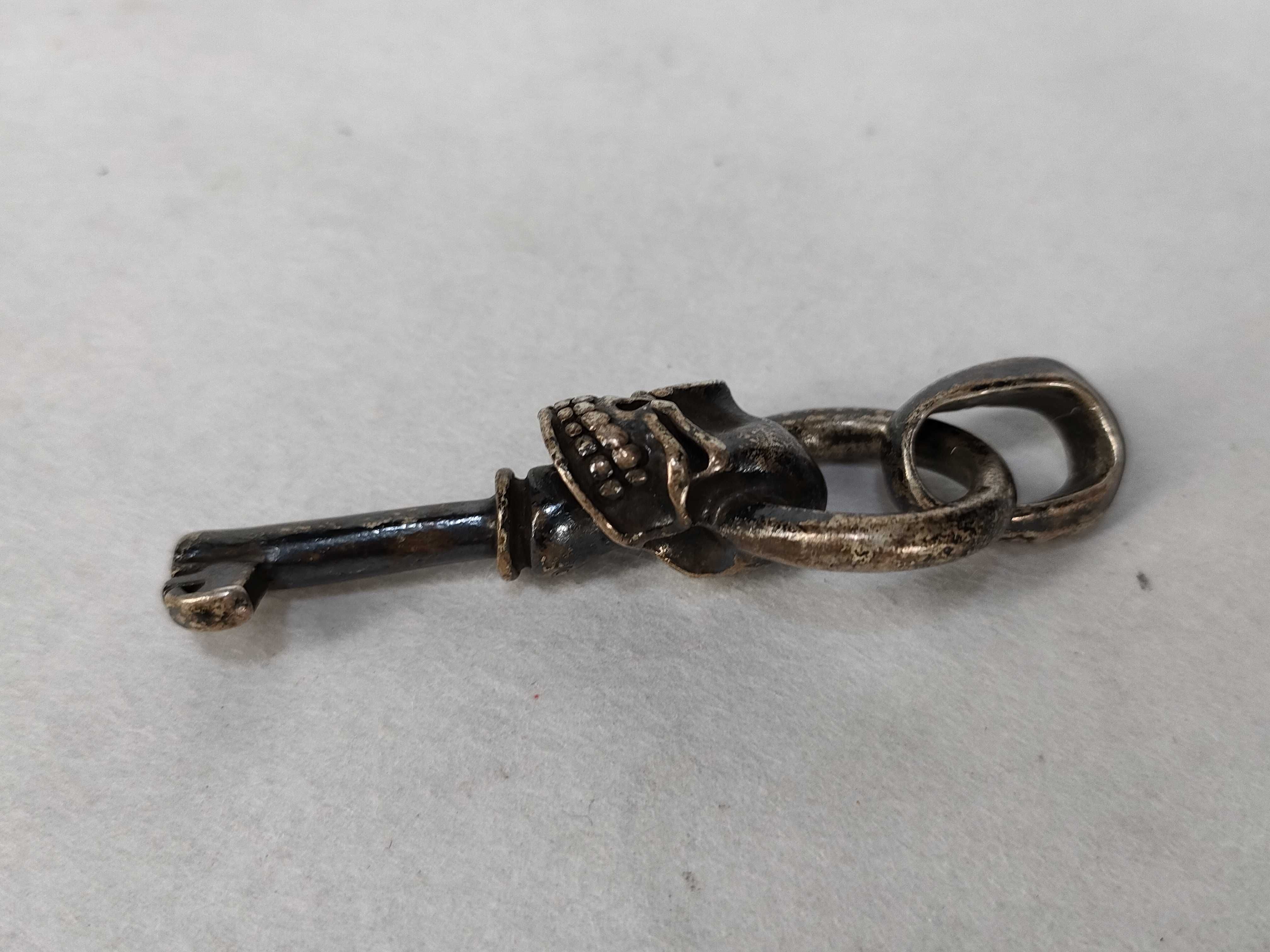 Starlingear Sterling Silver Skull Skeleton Key Pendant, 2015