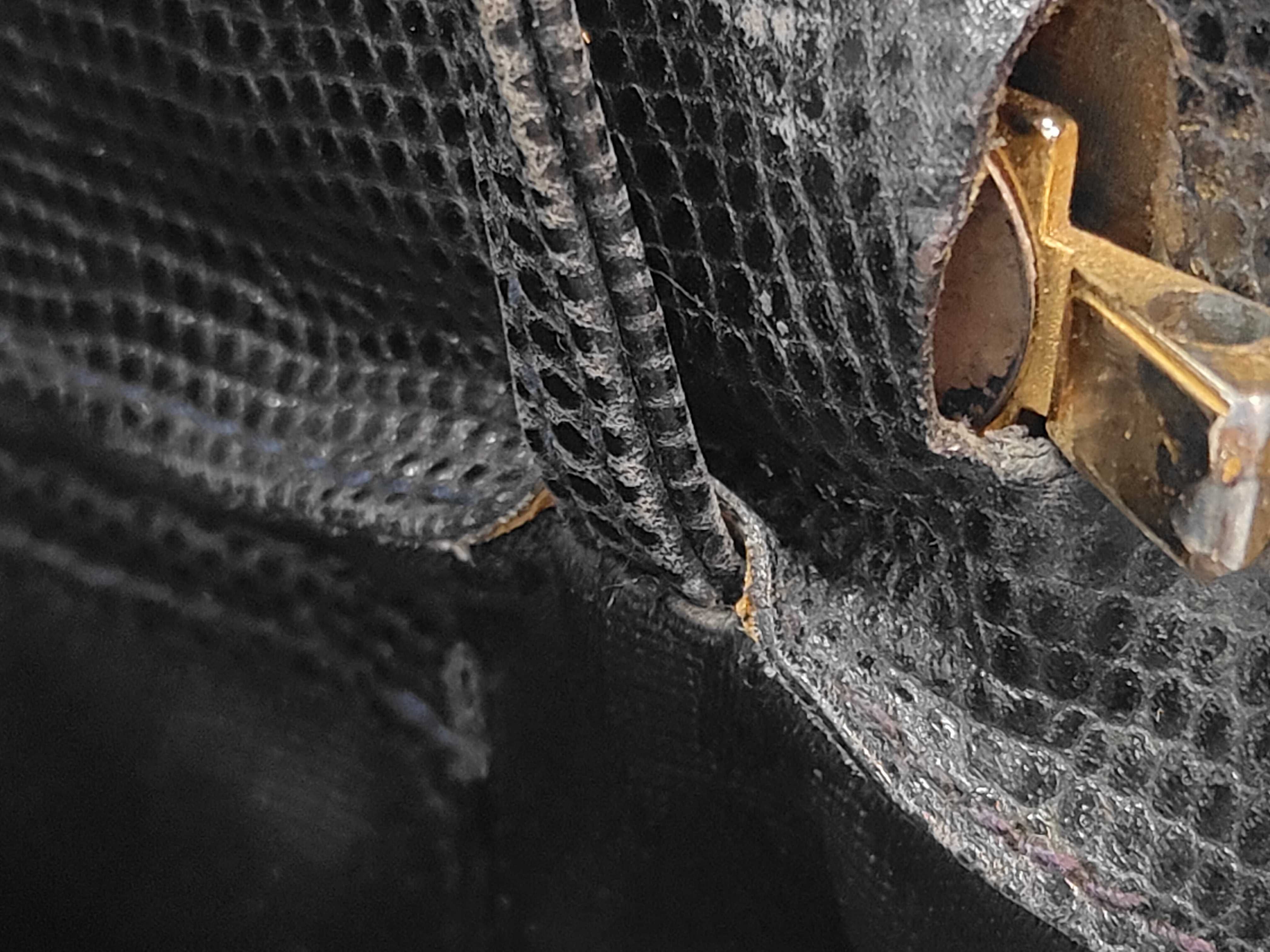 Salvatore Ferragamo Black Lizard-Embossed Leather Vara Bow Shoulder Bag
