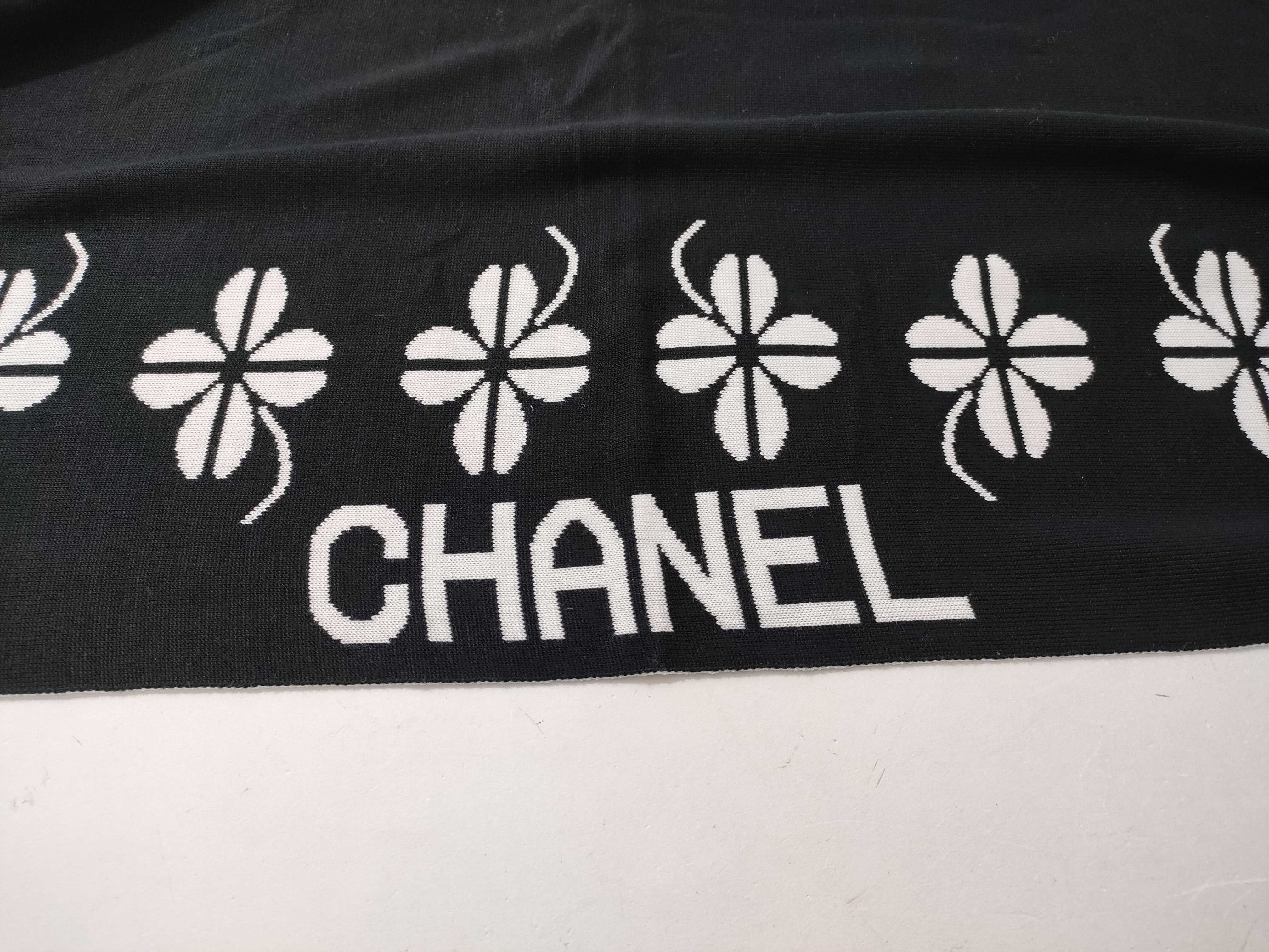 Chanel Boutique Reversible Black and White Knit Clover Motif Scarf