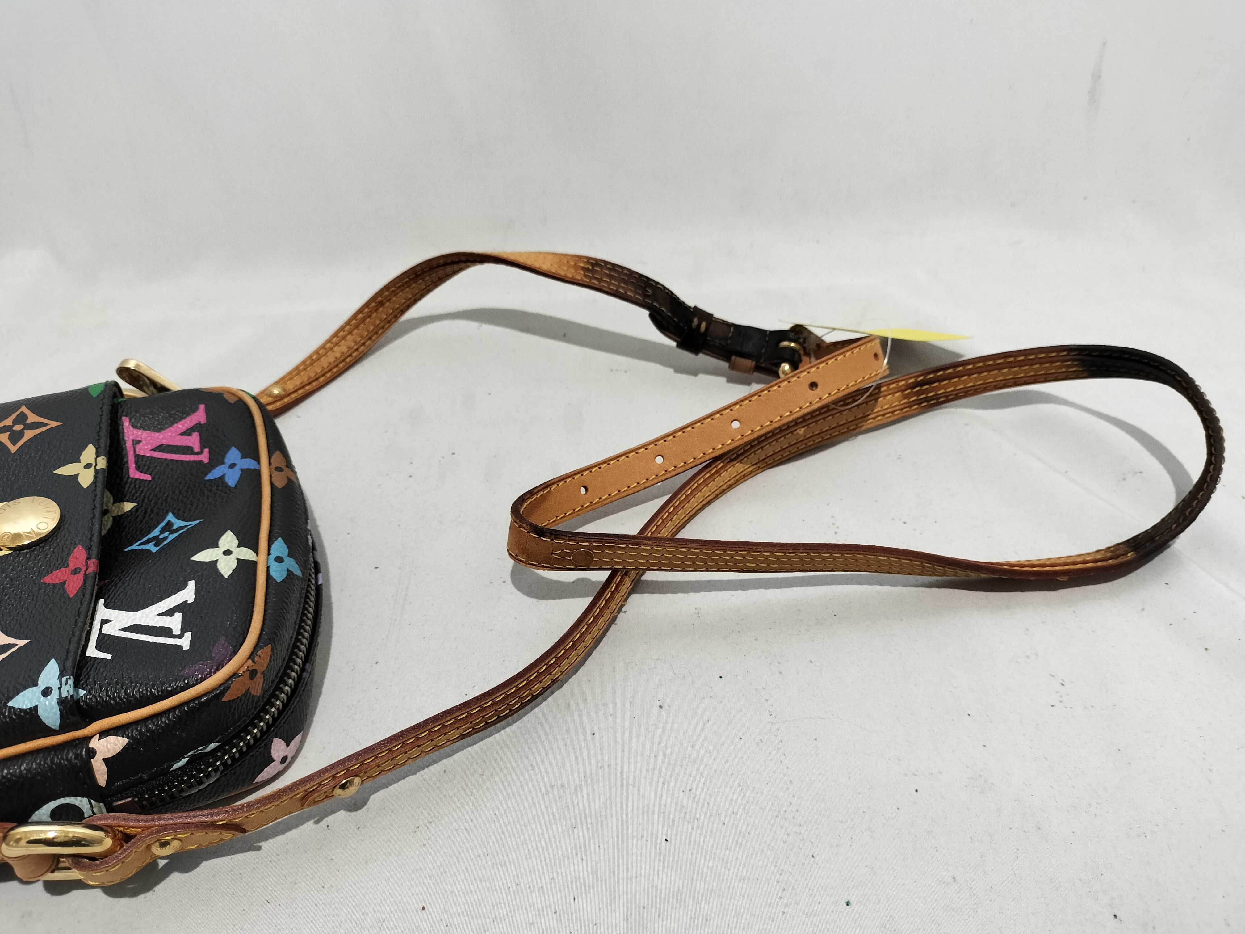 flag - addd photos of interior Louis Vuitton Monogram Multicolore Rift Crossbody Bag Noir