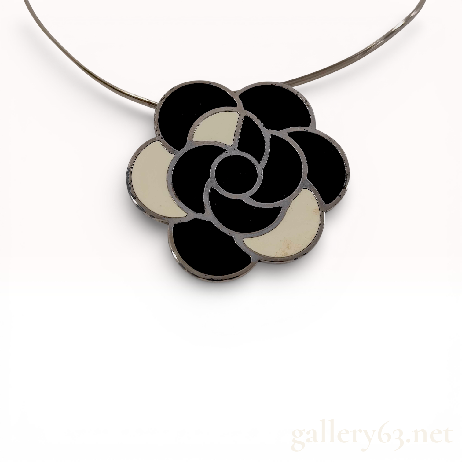 1998 Chanel Spring Collection Cameilla Flower Collar Necklace