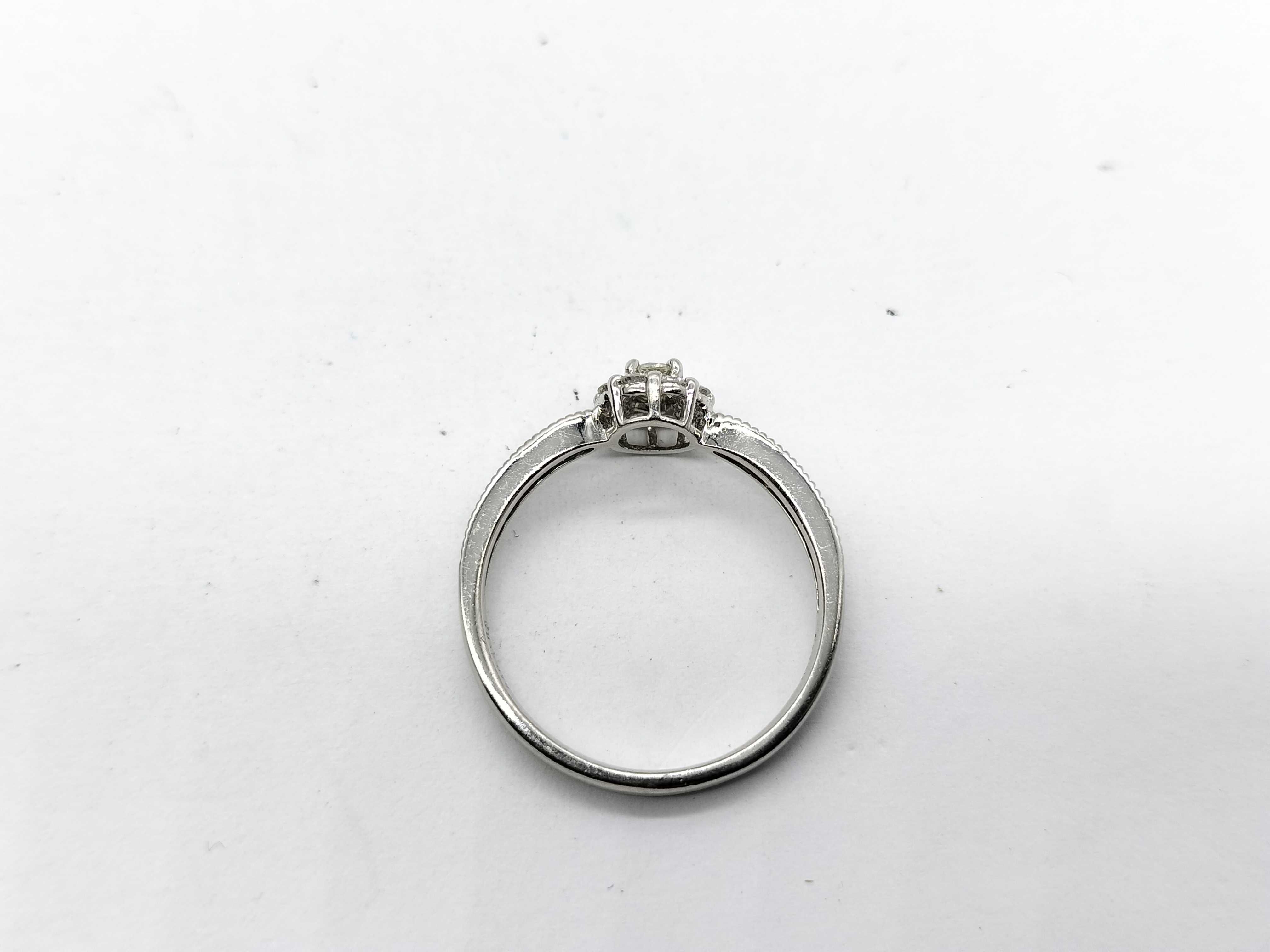 Platinum Diamond Halo Cluster Ring