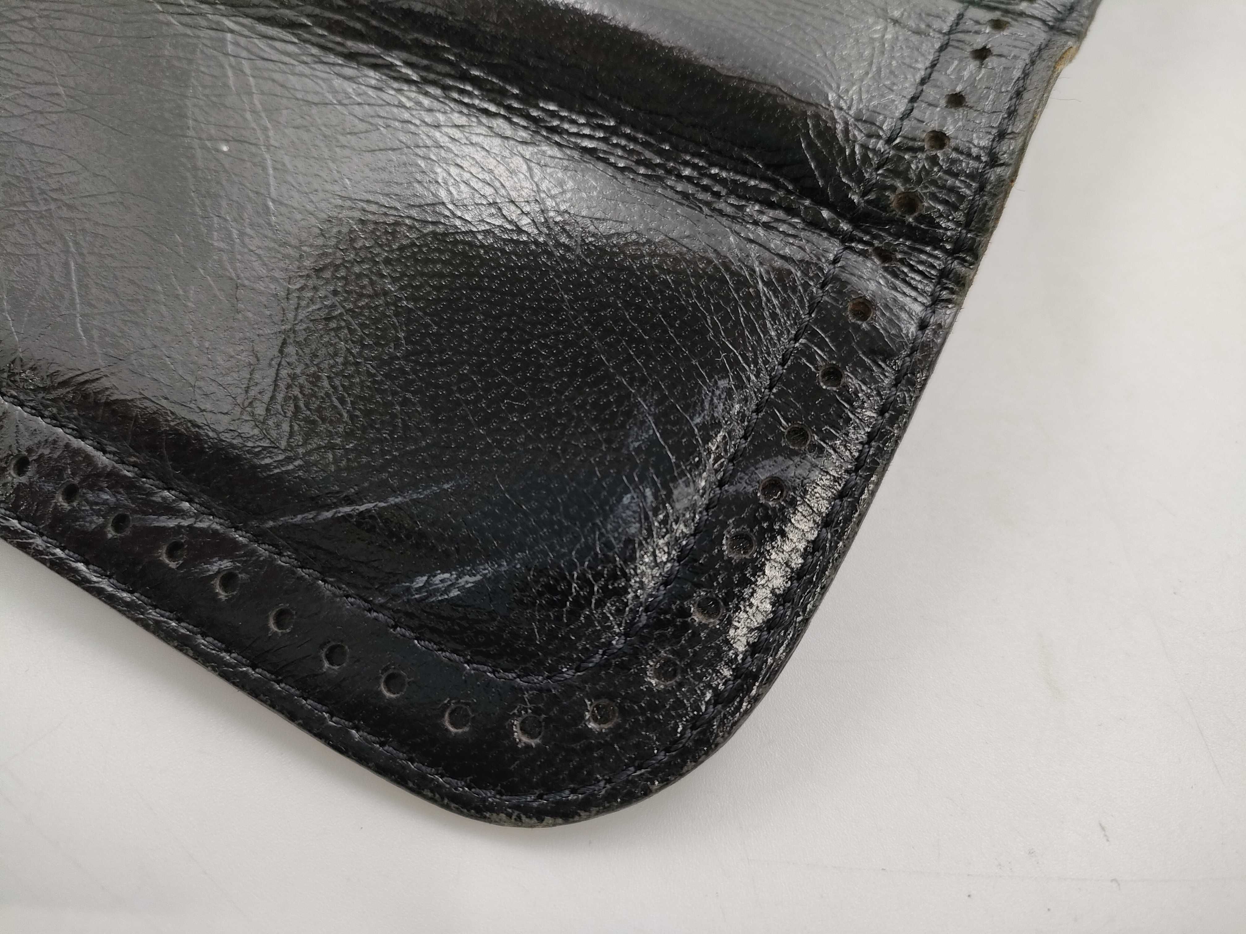 Yves Saint Laurent Vintage Brogue Detailed Accordion Shoulder Bag
