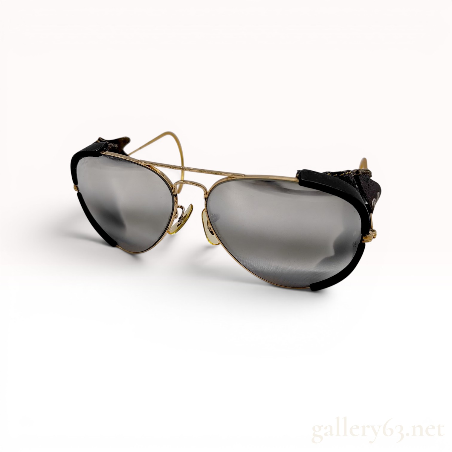 Vintage Ray-Ban Bausch & Lomb Gold-Toned Aviator Sunglasses with Leather Side Shields