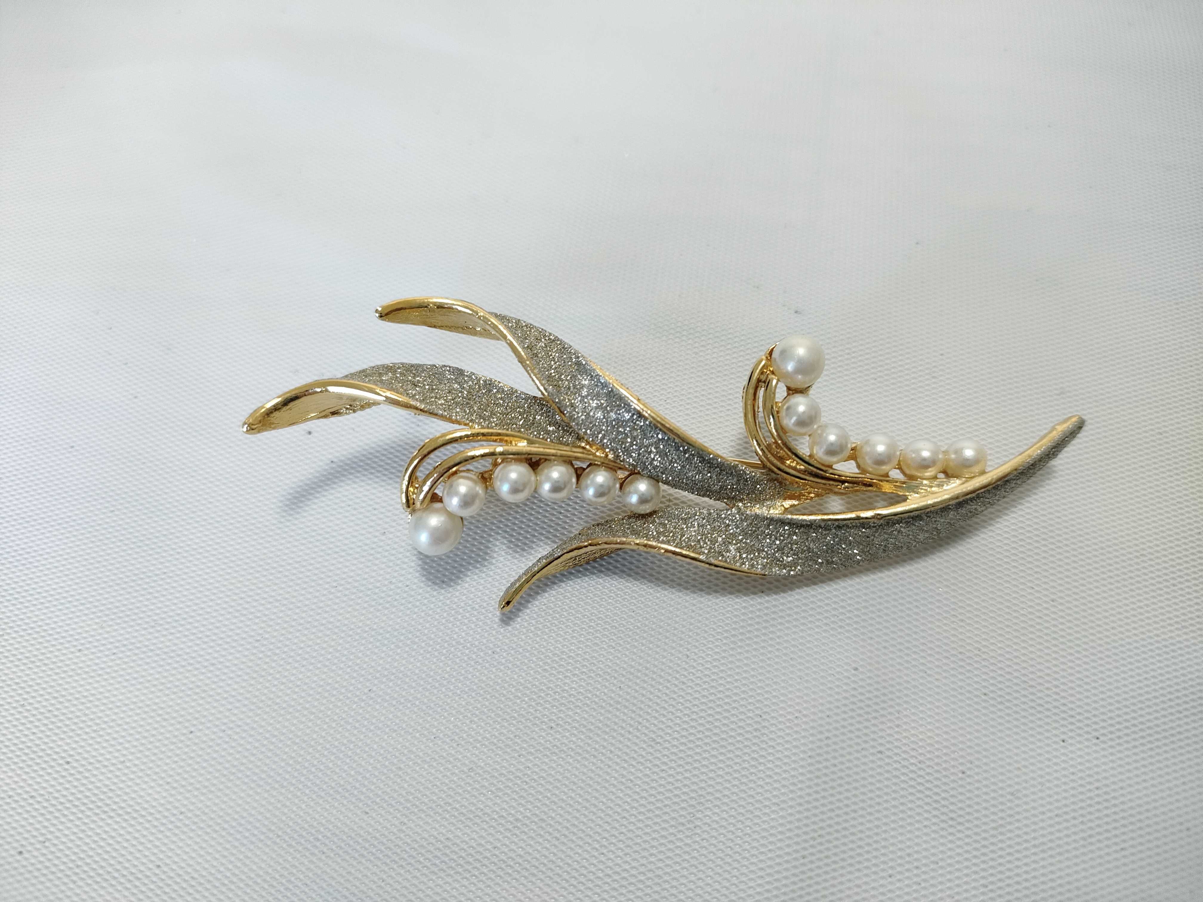 Seven Sterling Silver Vintage and Contemporary Pearl Brooches