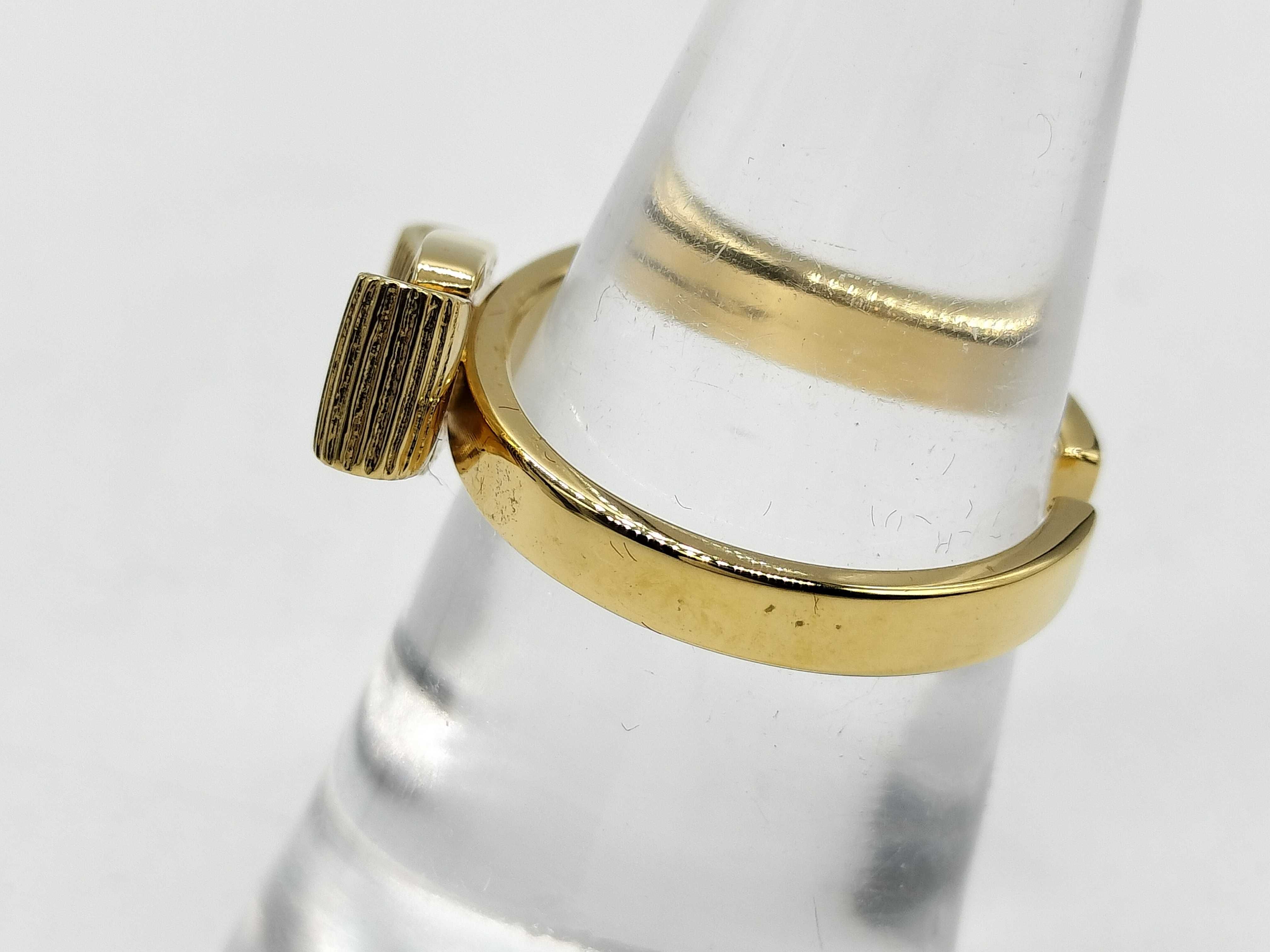 Salvatore Ferragamo Vara Bow Ring in Gold-Tone Metal
