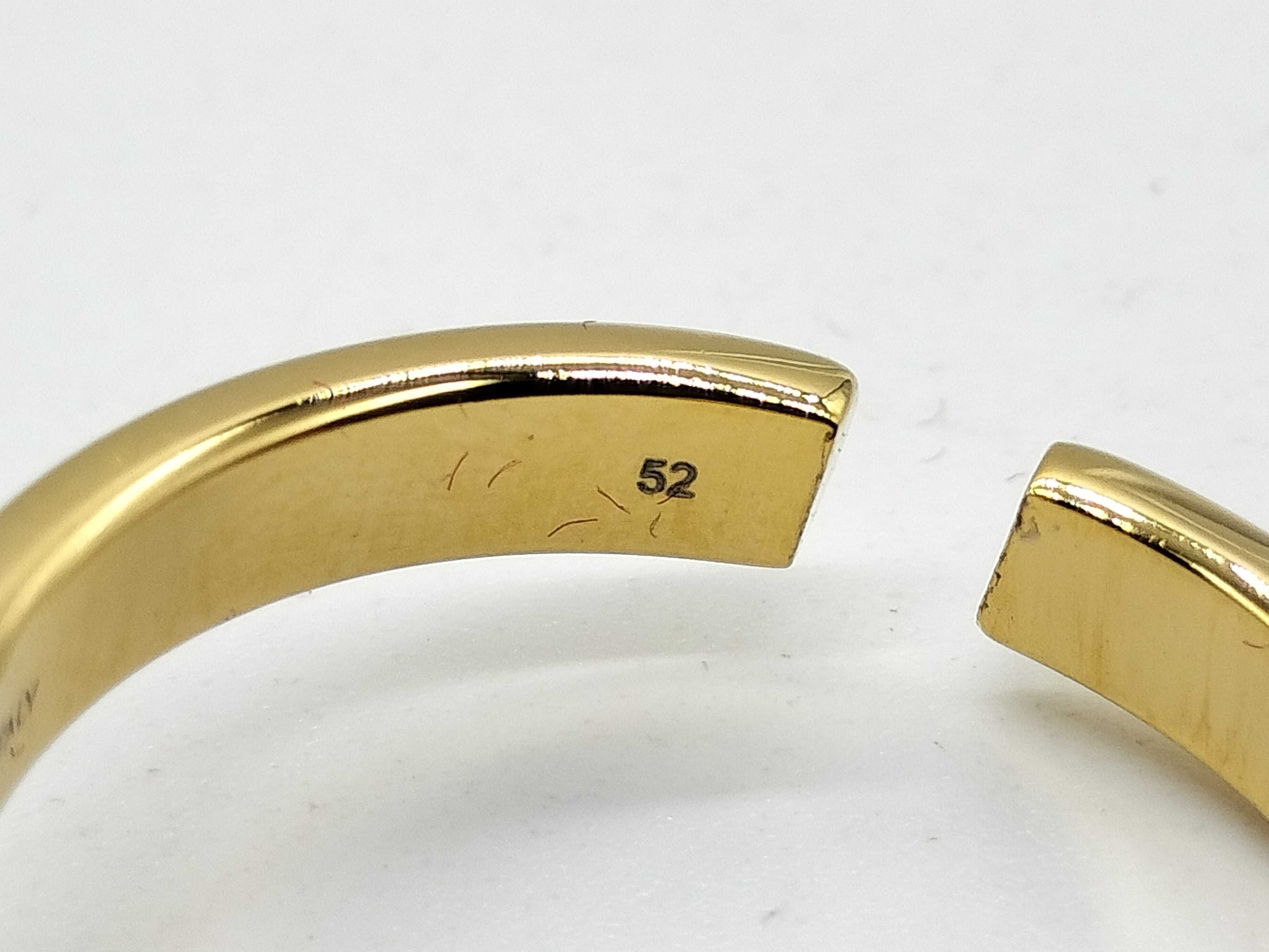 Salvatore Ferragamo Vara Bow Ring in Gold-Tone Metal