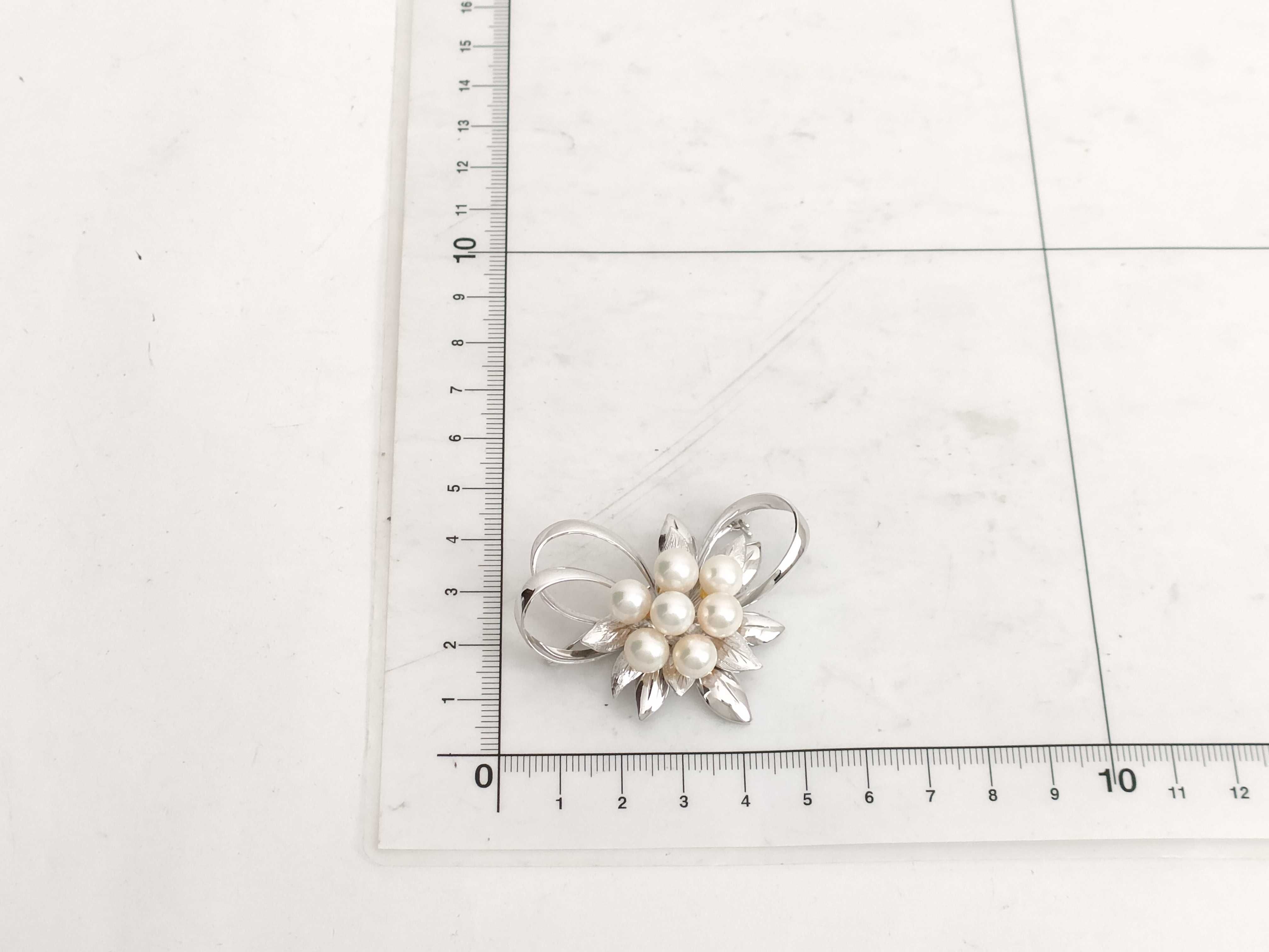 Vintage Japanese Silver and Akoya Cultured Pearl Floral Ribbon Brooch