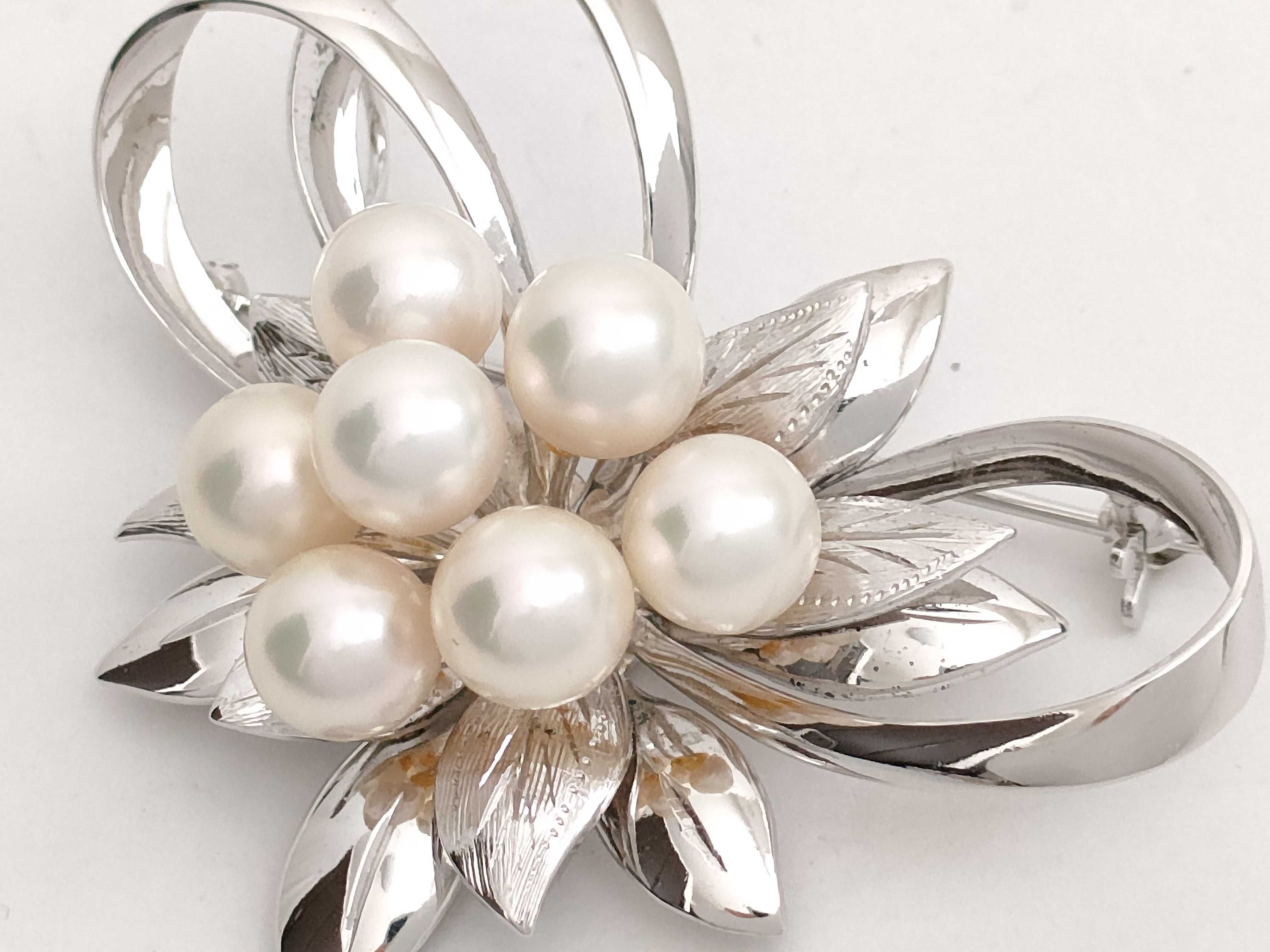 Vintage Japanese Silver and Akoya Cultured Pearl Floral Ribbon Brooch