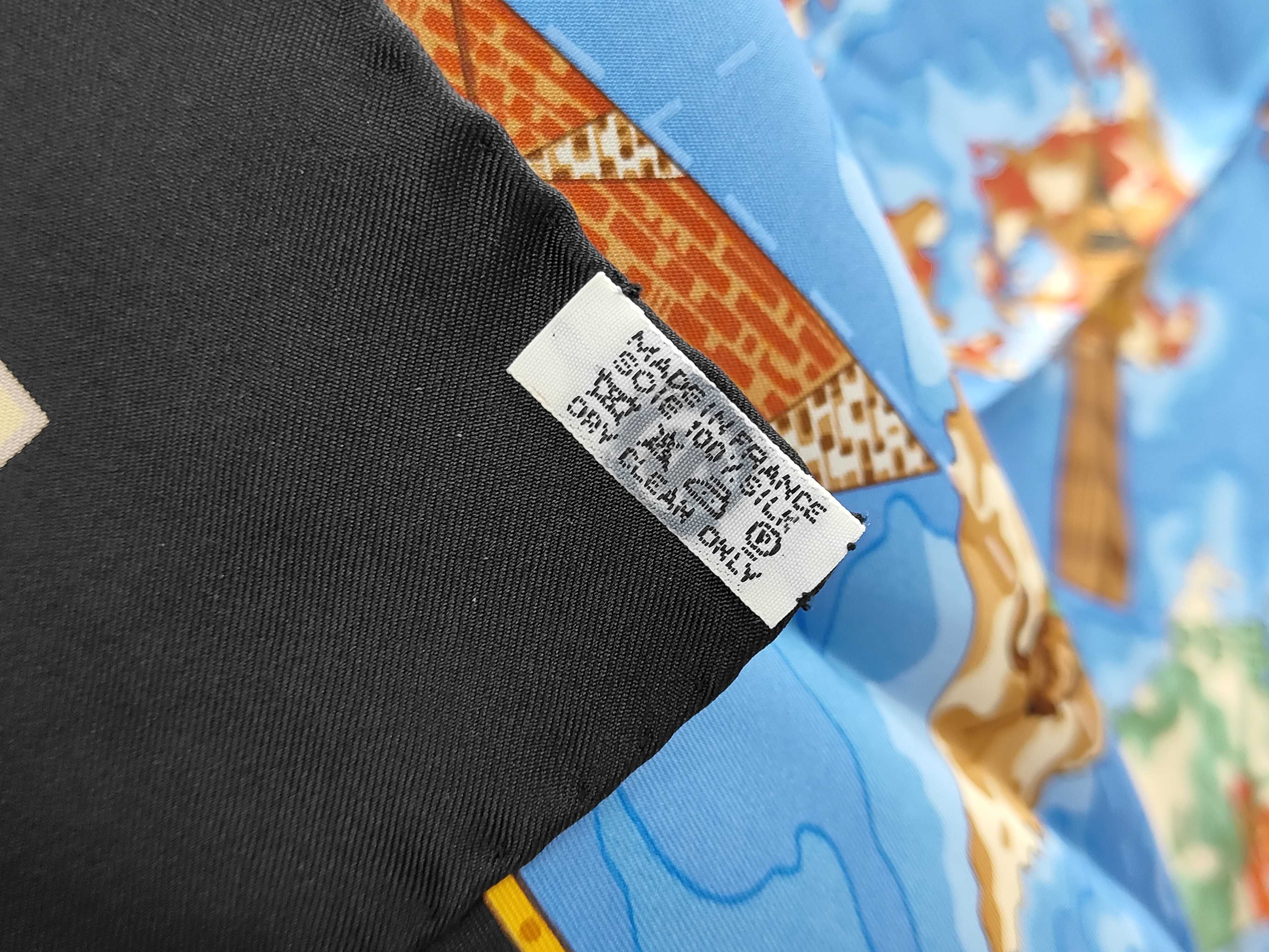 Hermes Silk Carre 90 Scarf in the www.hermes.com Pattern
