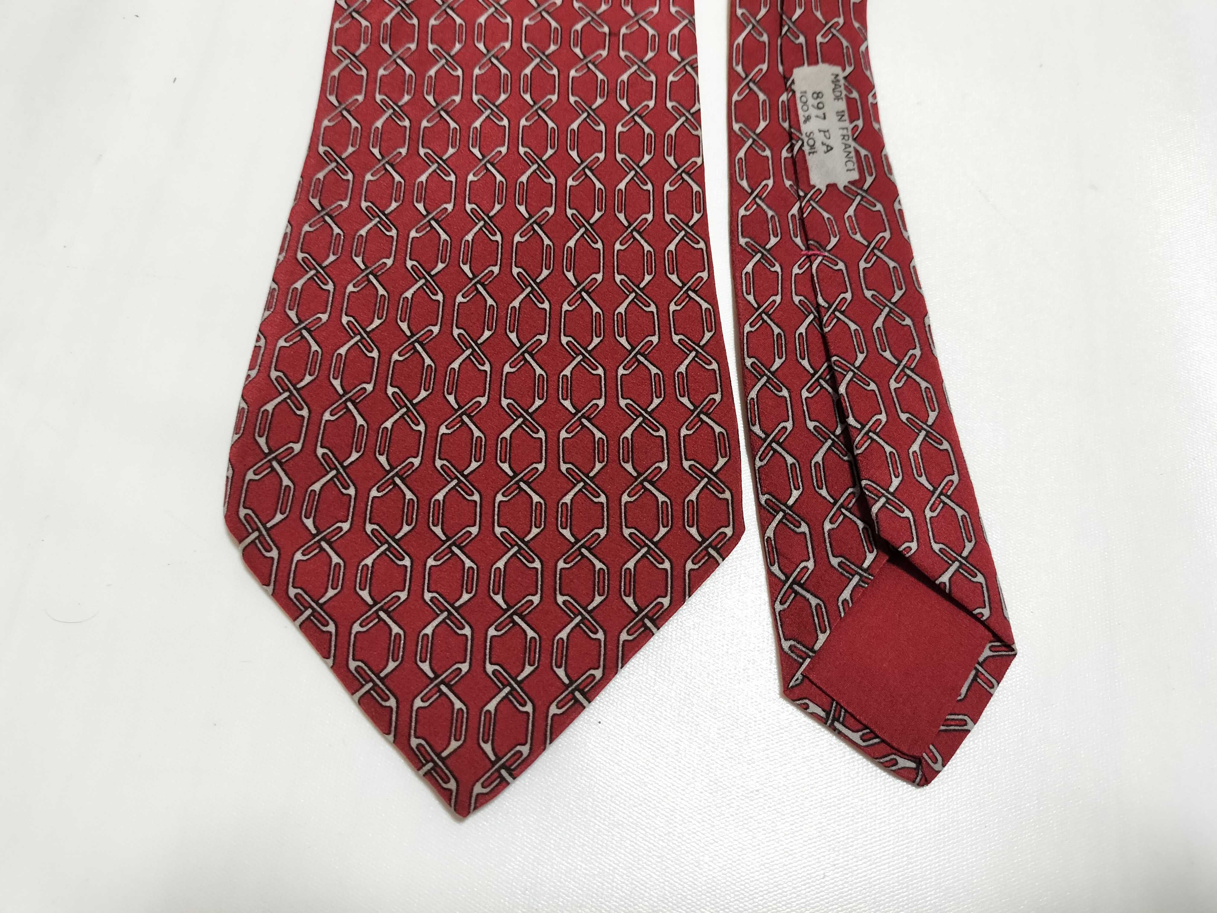 Hermes Paris Silk Necktie Pattern 897 PA Red Geometric Chain Link