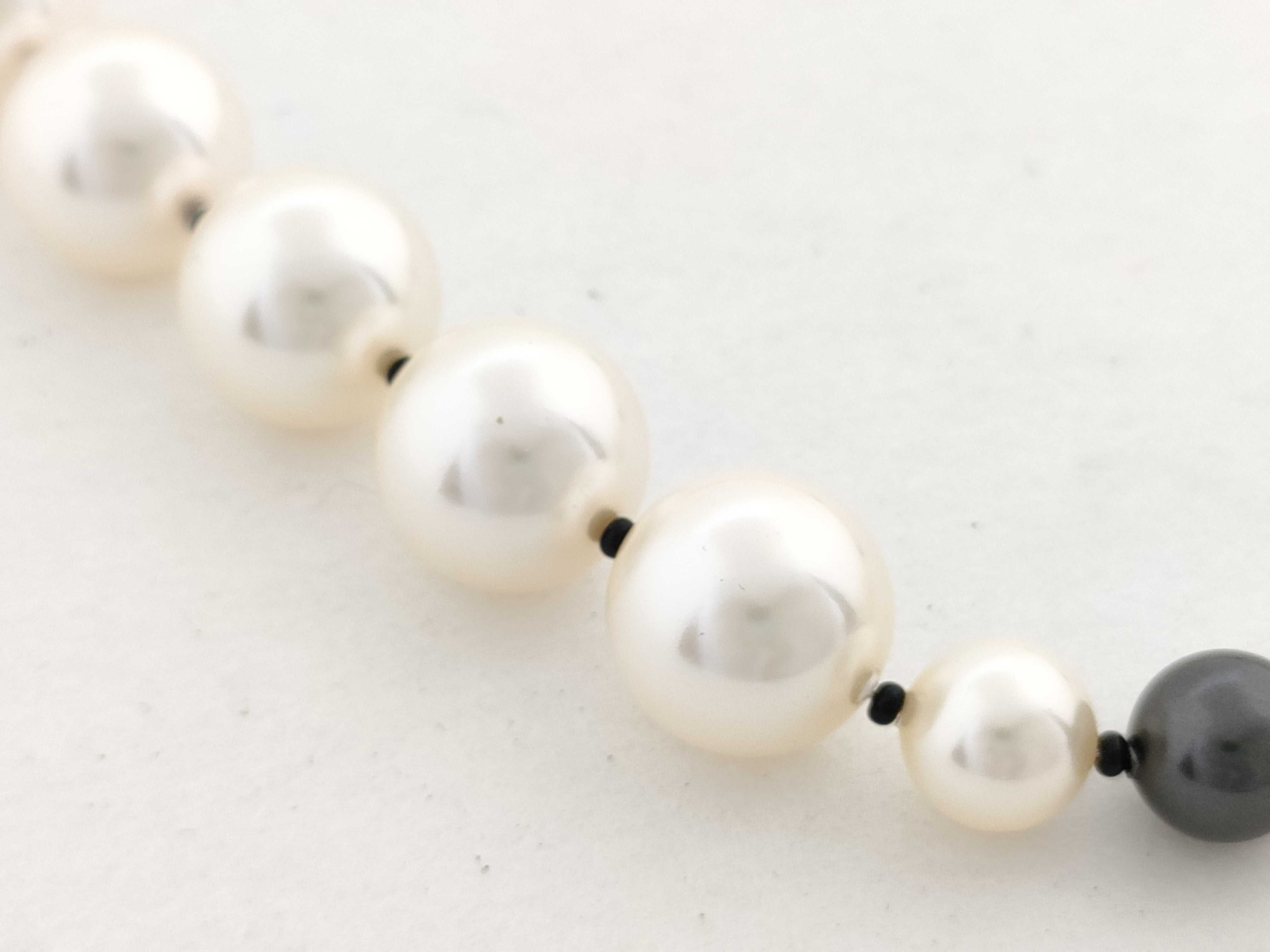 Chanel 2006 Autumn Collection Graduated Faux Pearl Necklace