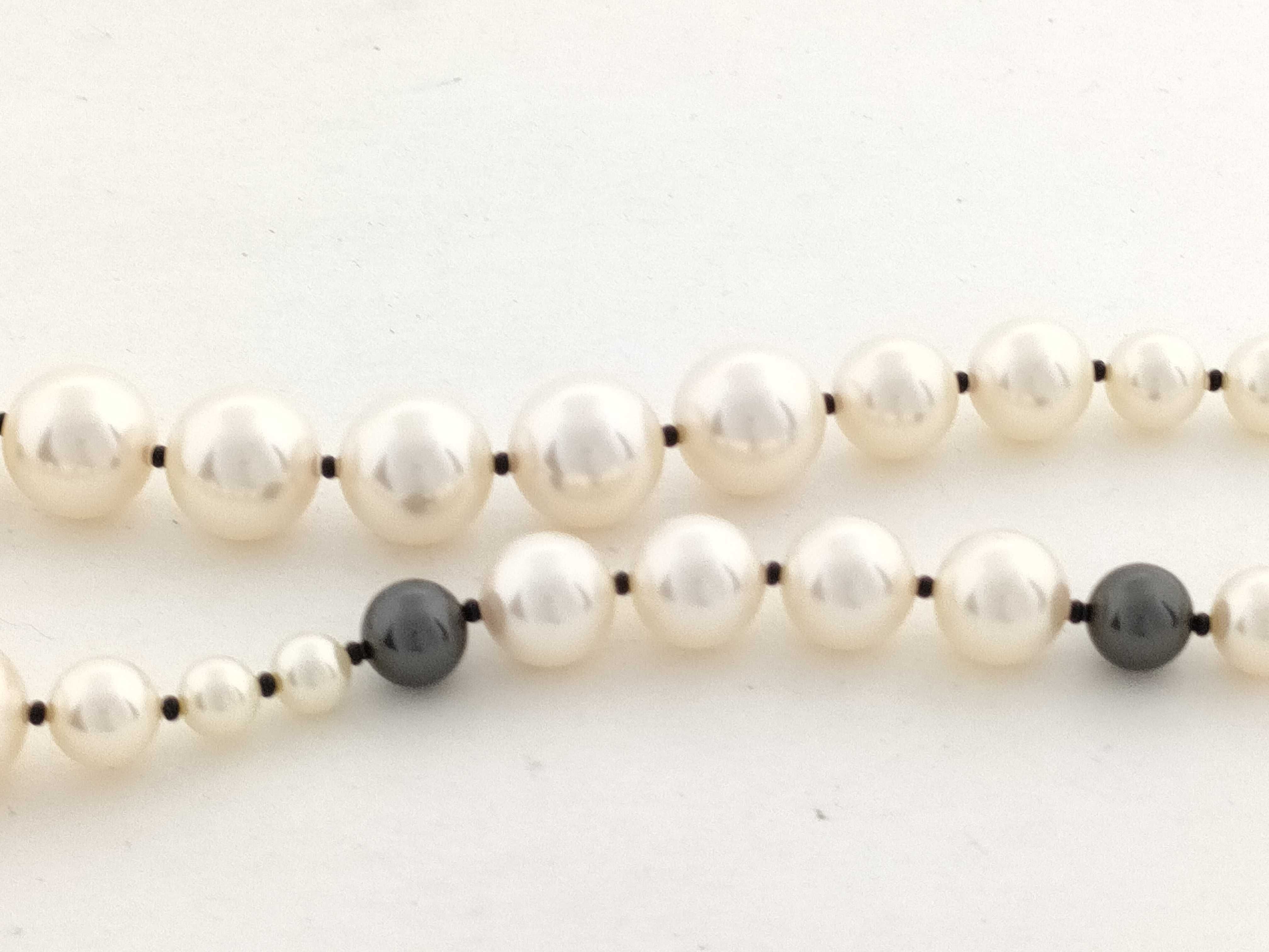 Chanel 2006 Autumn Collection Graduated Faux Pearl Necklace