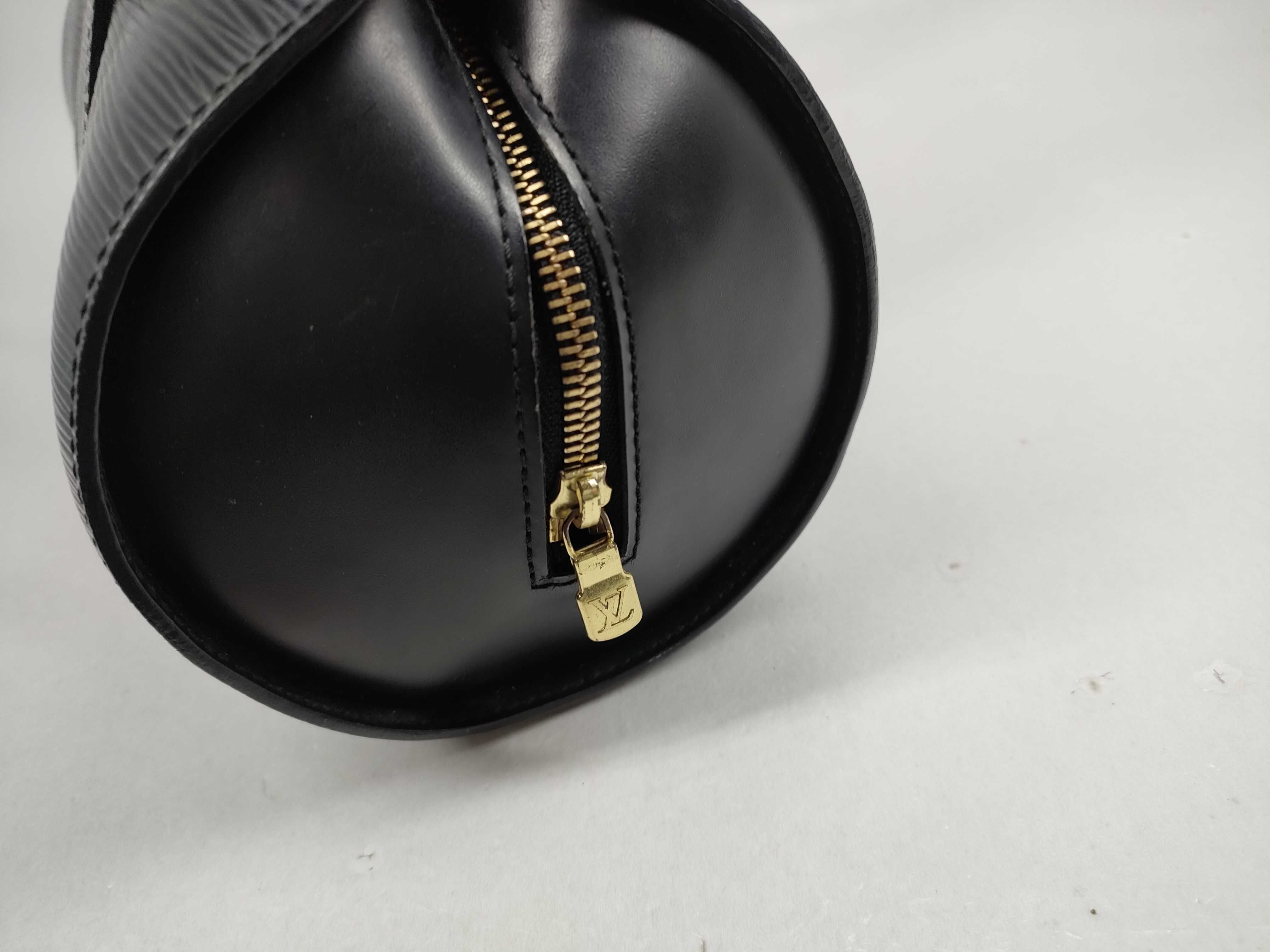 Louis Vuitton Soufflot Black Epi Leather Shoulder Bag