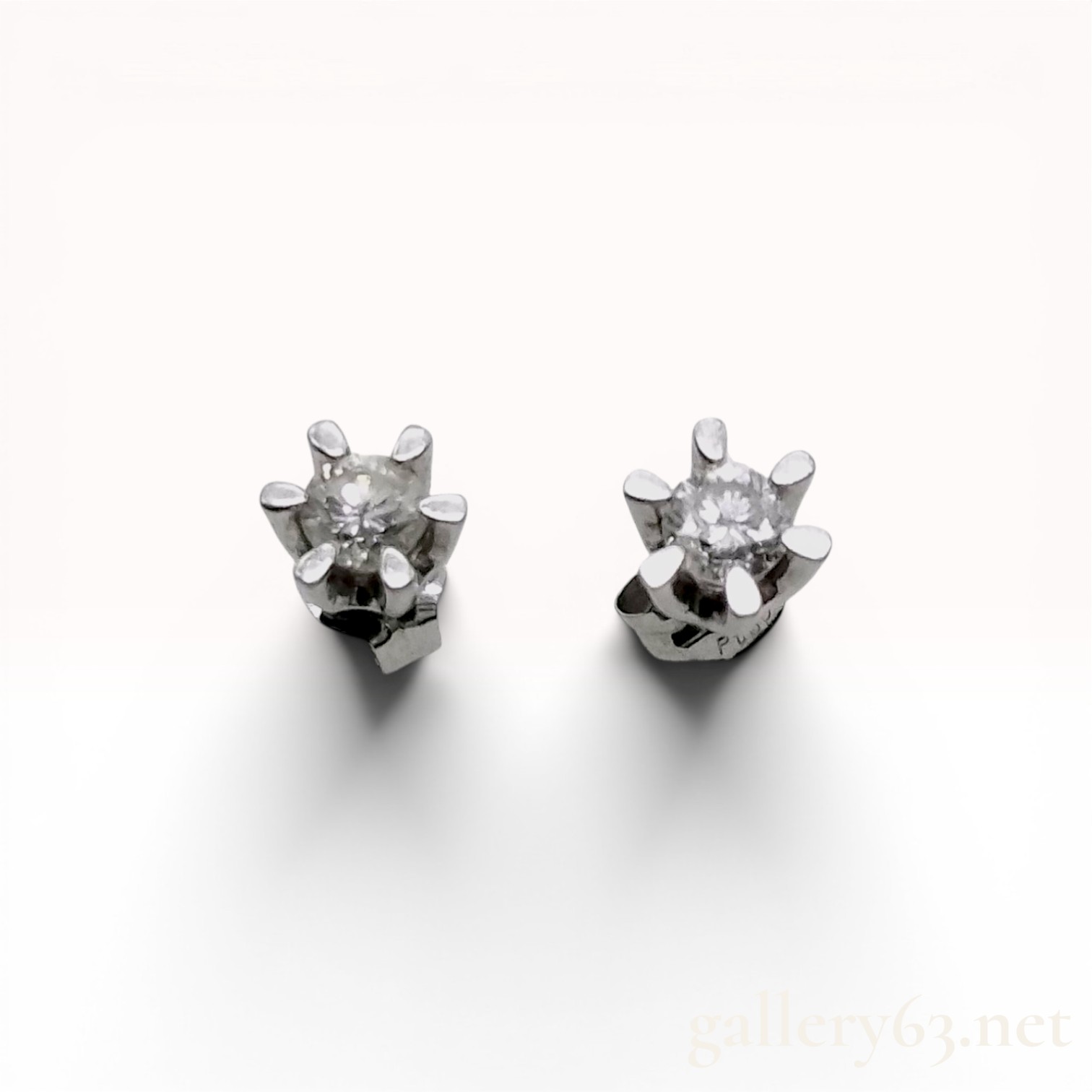 Pair of Pt850 Platinum and Diamond Solitaire Stud Earrings