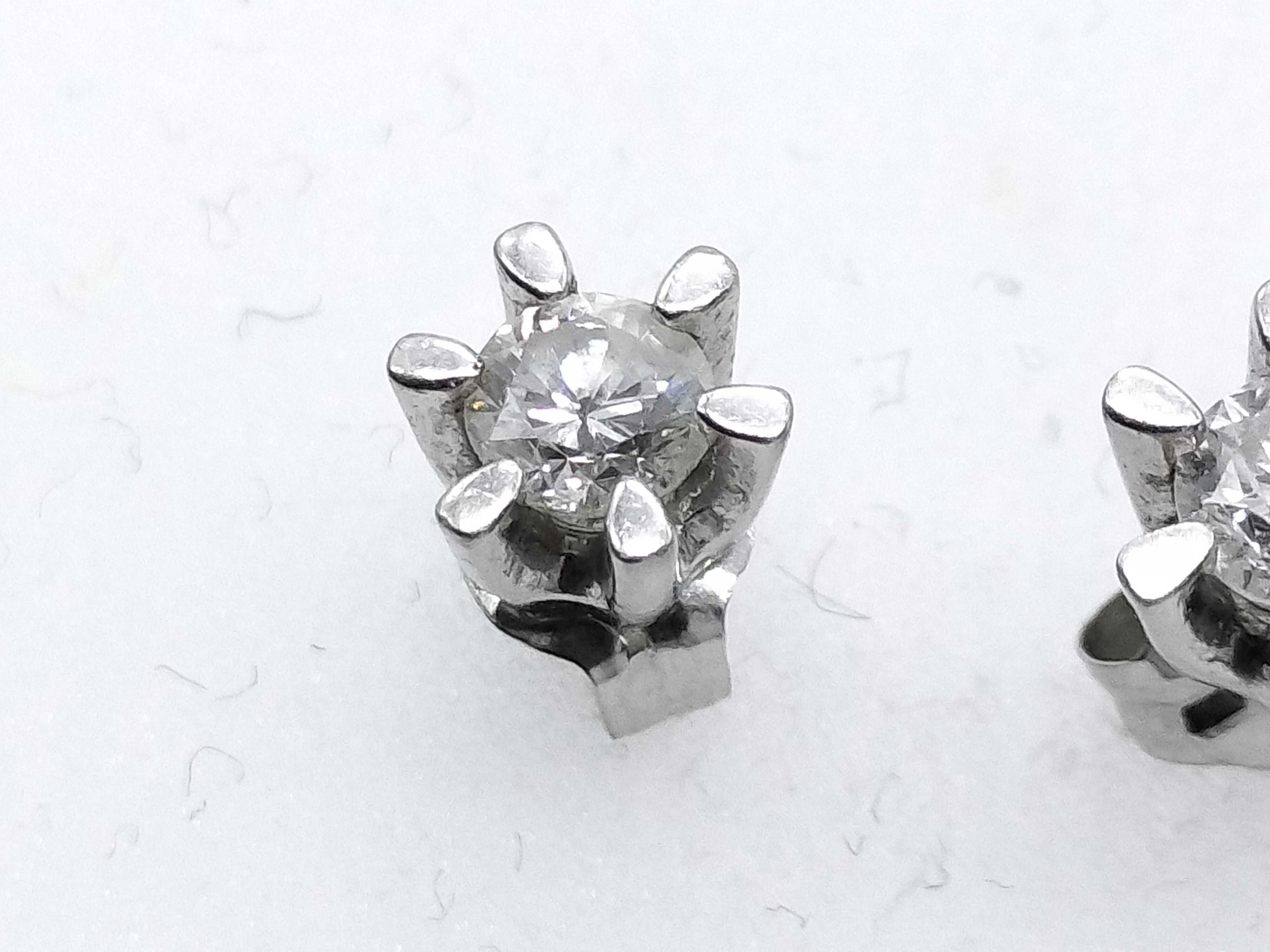 Pair of Pt850 Platinum and Diamond Solitaire Stud Earrings