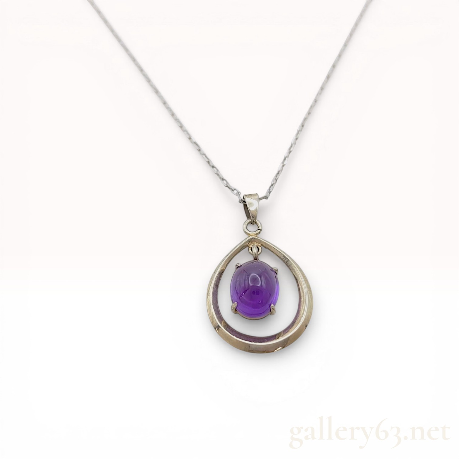 14 Karat White Gold and Amethyst Teardrop Pendant Necklace