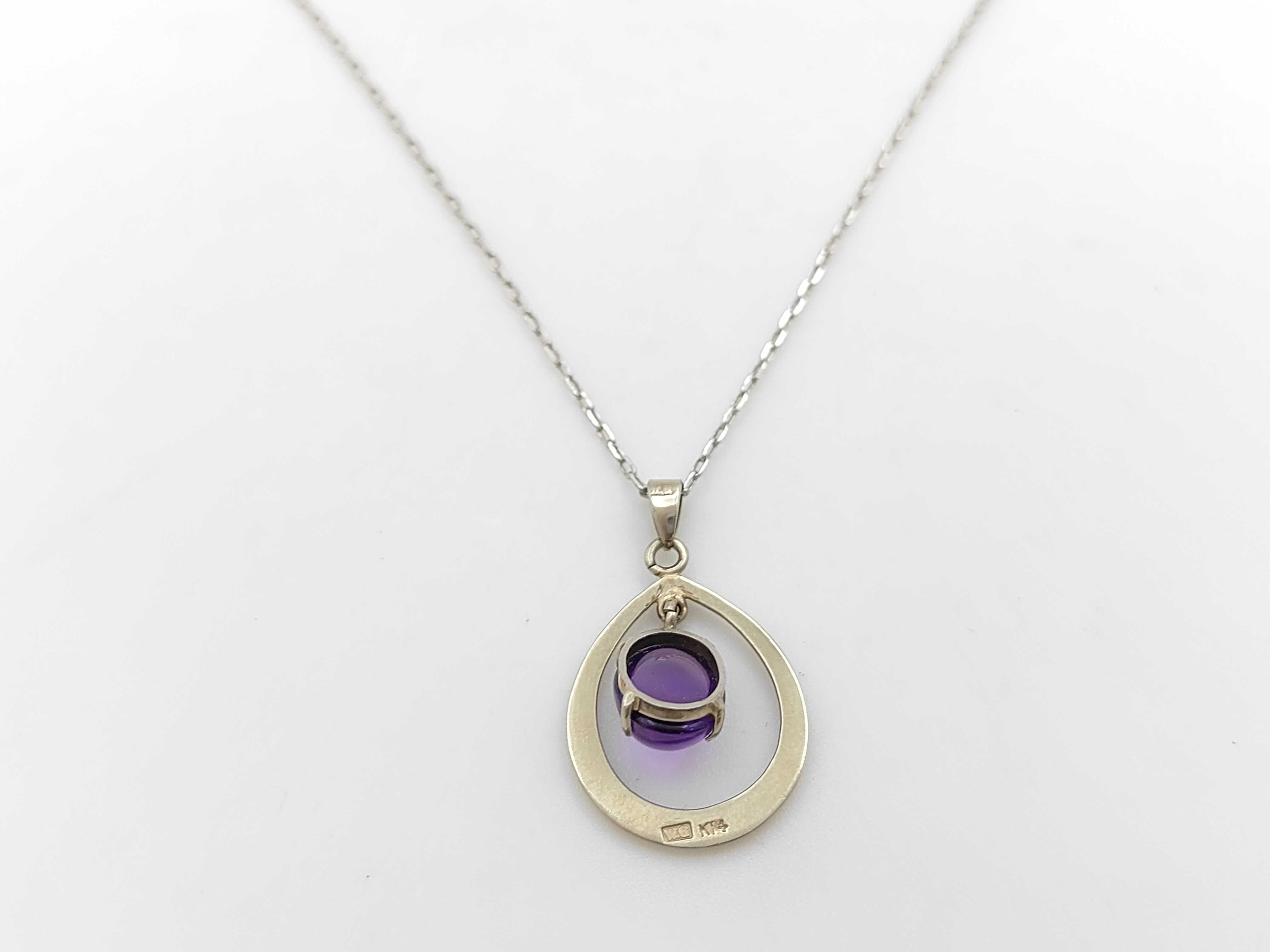 14 Karat White Gold and Amethyst Teardrop Pendant Necklace