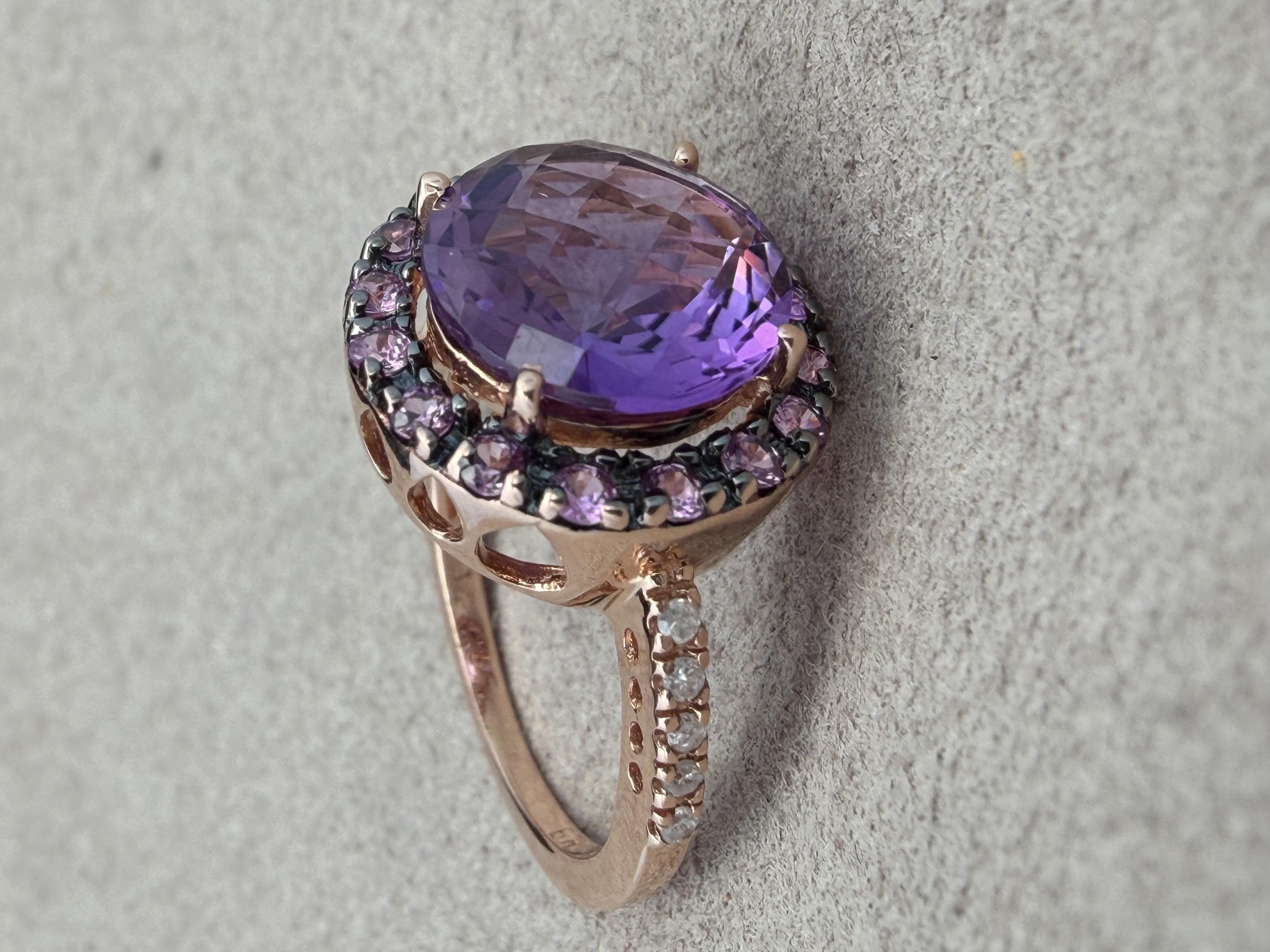 14k Amethyst Diamond Ring