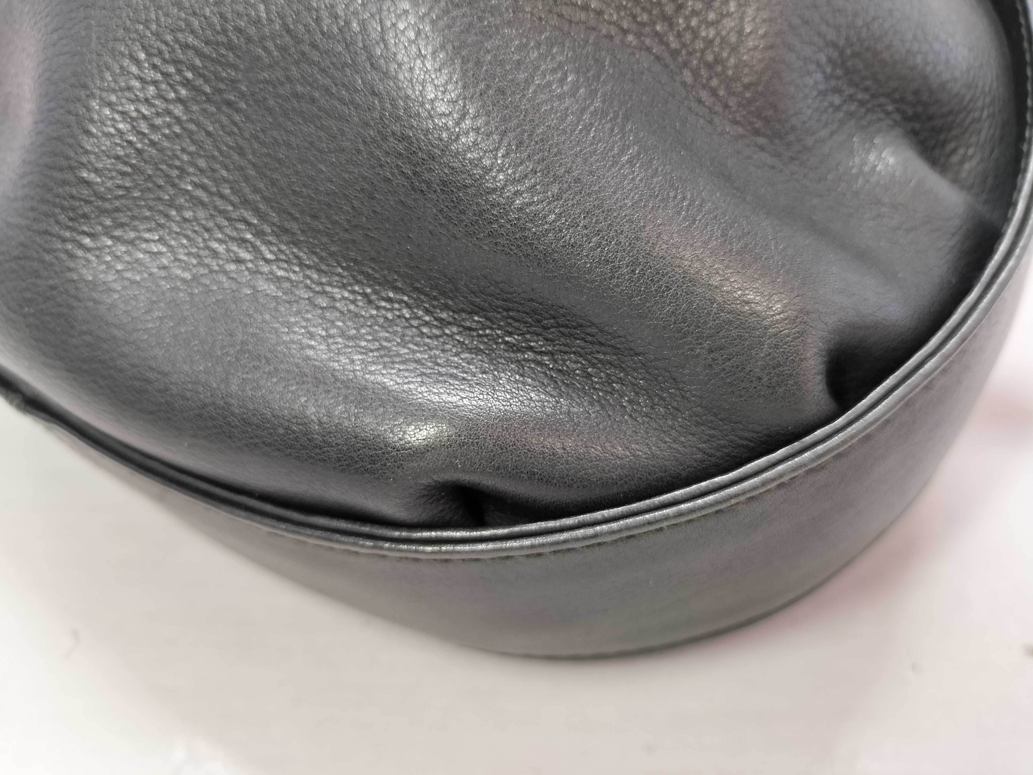 Vintage Gucci Black Grained Leather Drawstring Bucket Bag