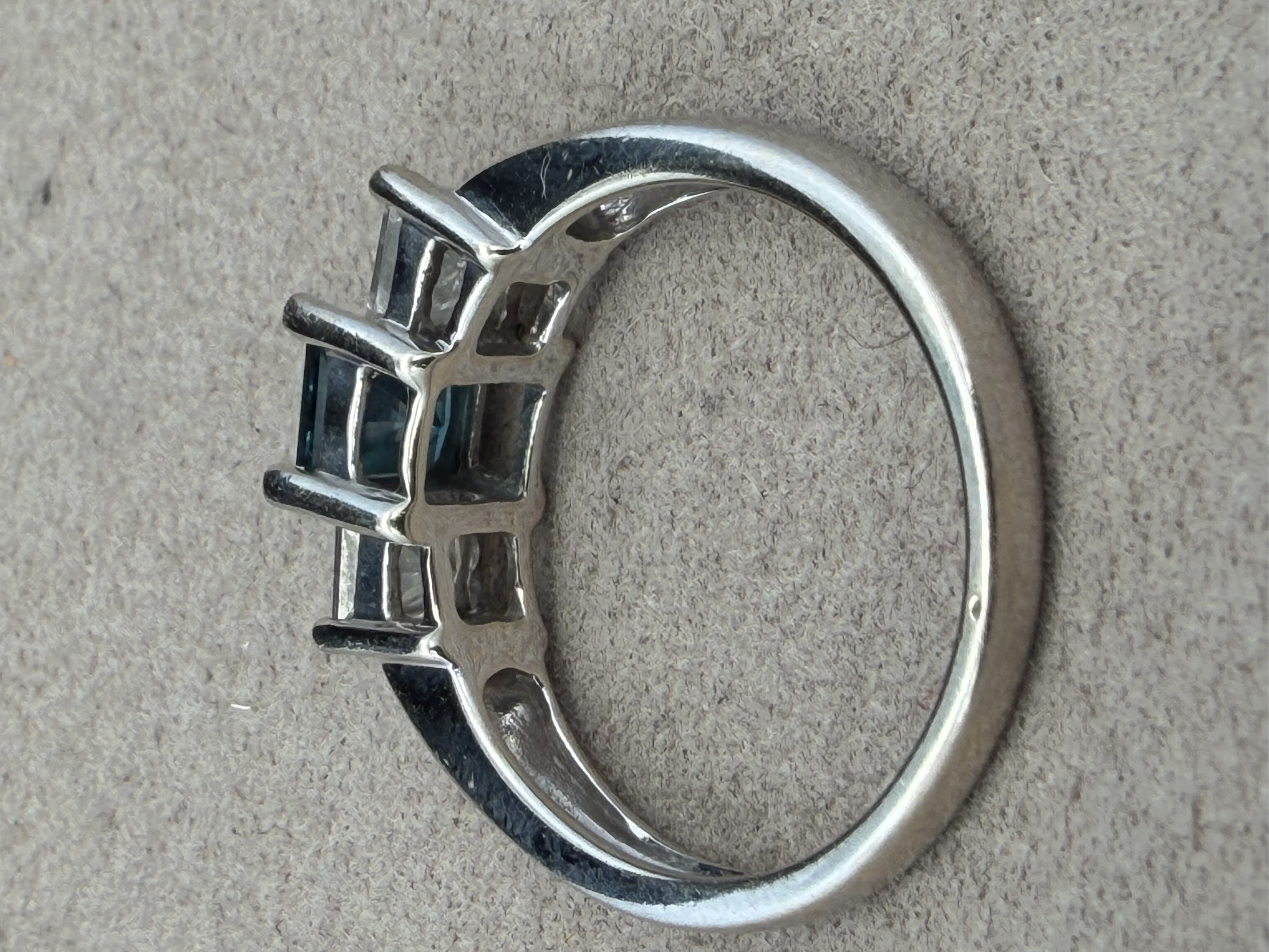 14k Blue and White Diamond Ring